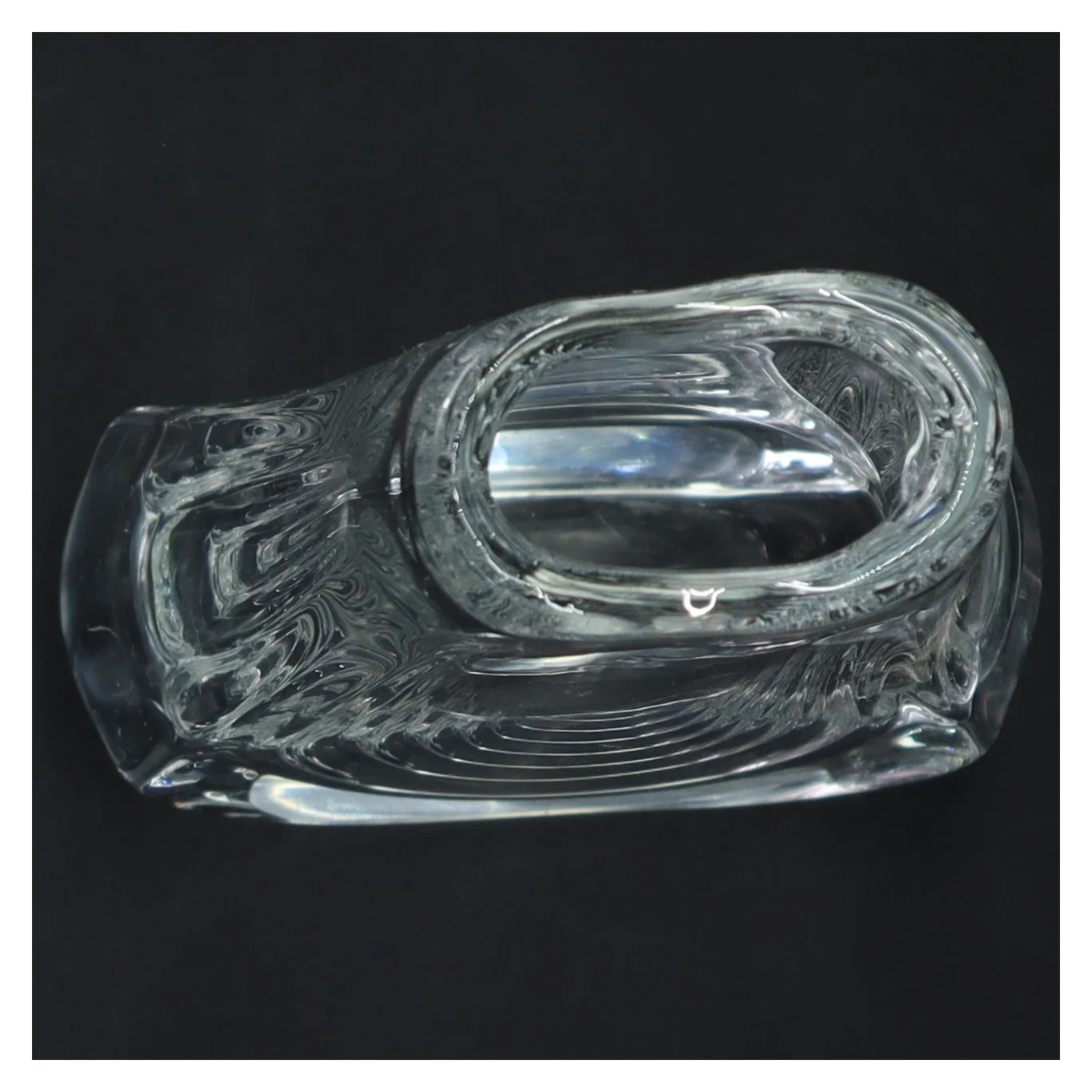 Glas vase med gravering (str. 24 cm)