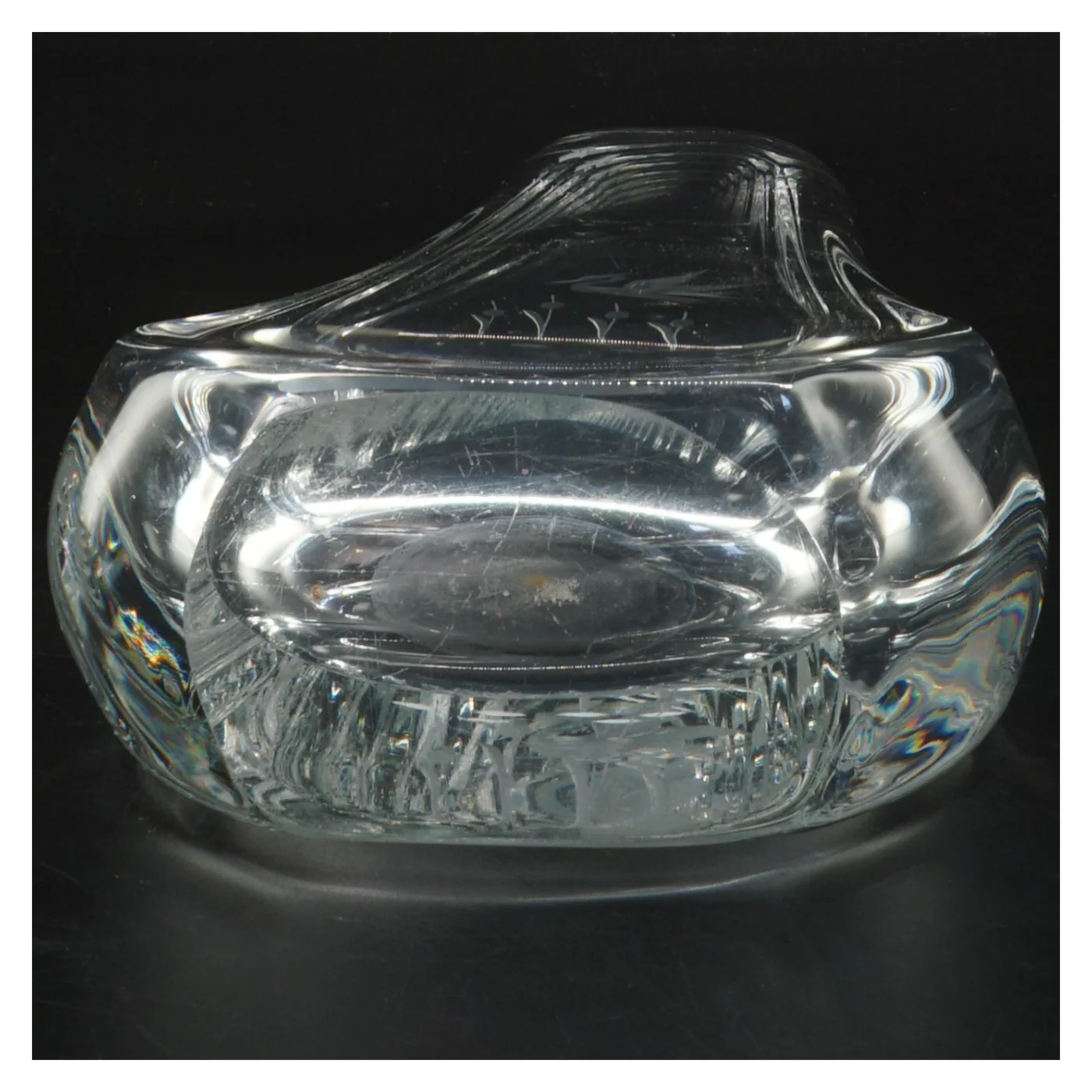 Glas vase med gravering (str. 24 cm)