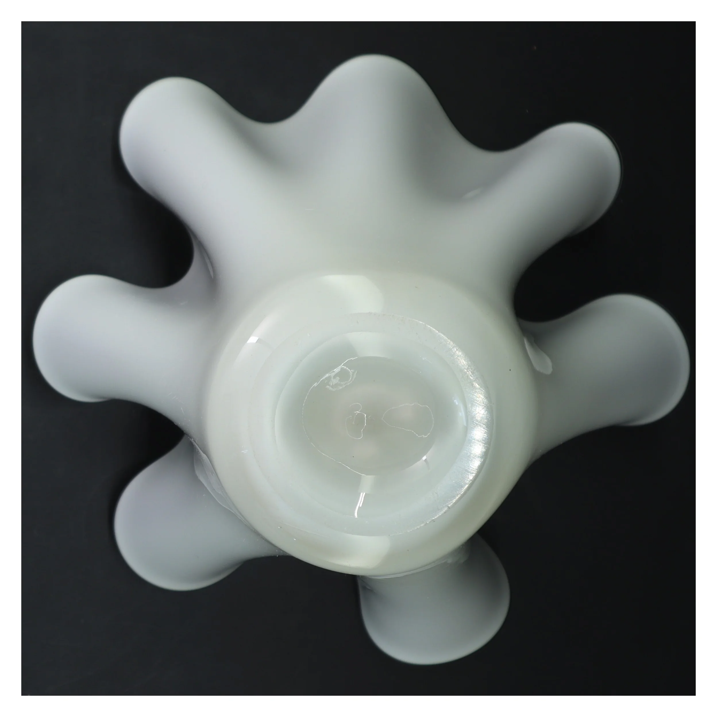 Hvid glas vase (str. 24x26 cm)