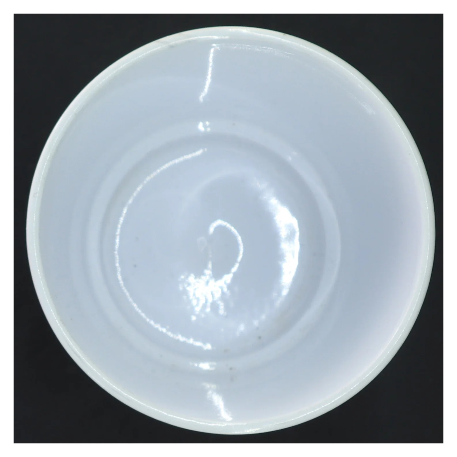 Hvid keramisk vase/potte (str. 15 cm)