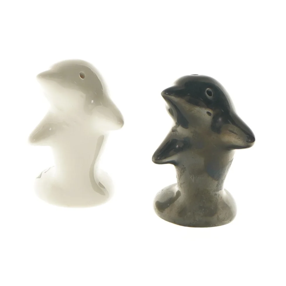 Sæt salt- og peberbøsser i form af delfiner (str. 8,5 cm)
