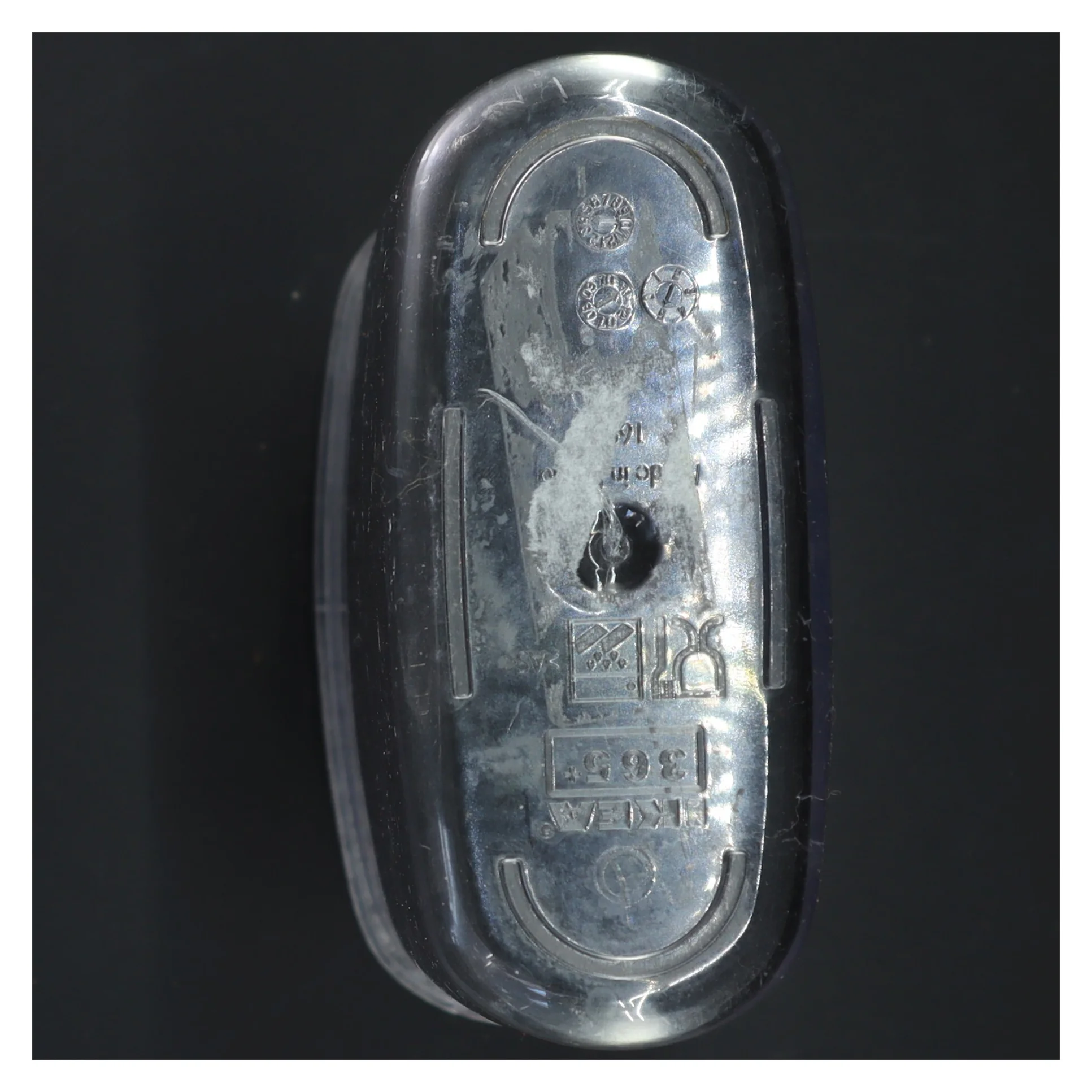 Gennemsigtig plastikbeholder med låg fra IKEA (str. 6x14x30 cm)