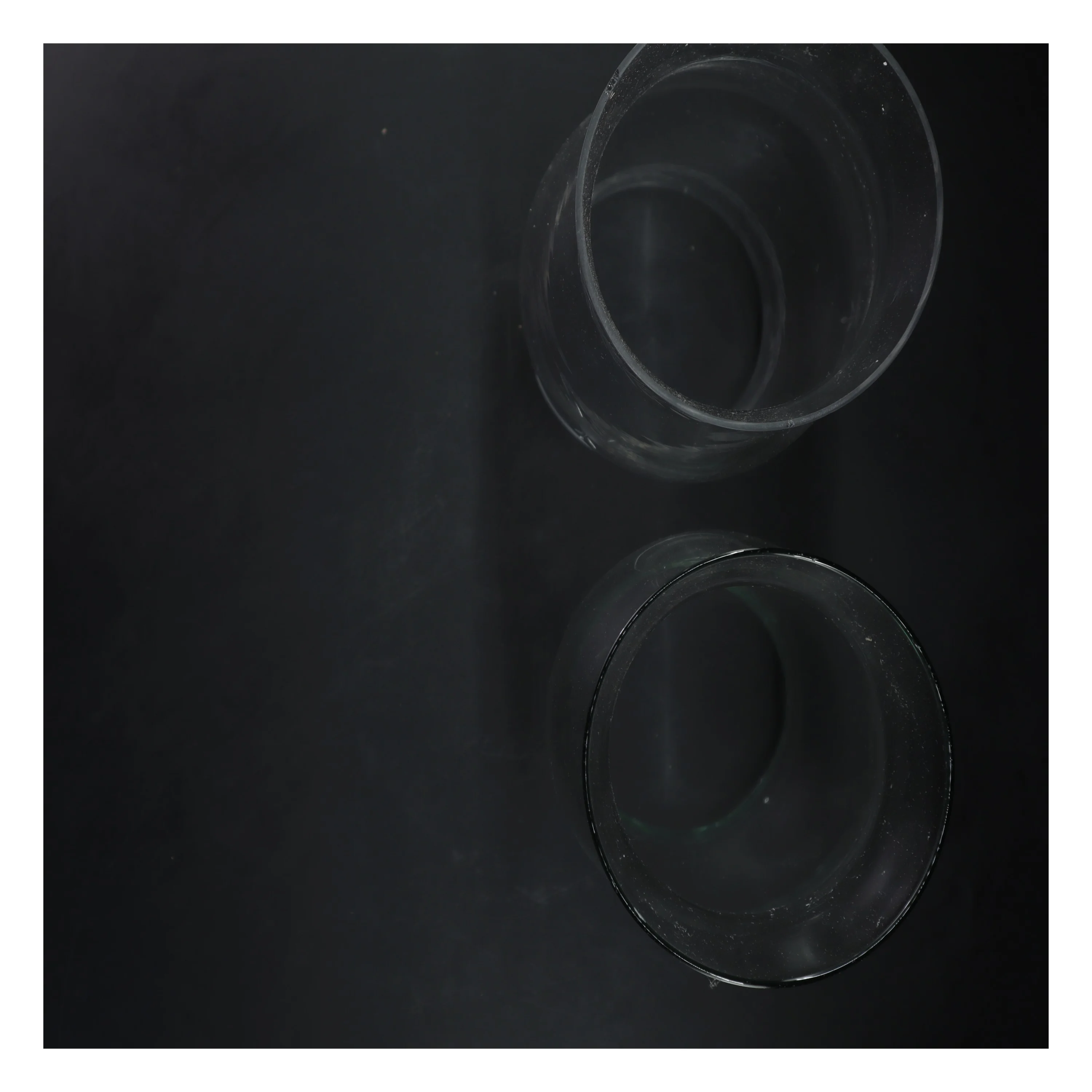 To Stormglas til stearinlys  (str. 30 cm)