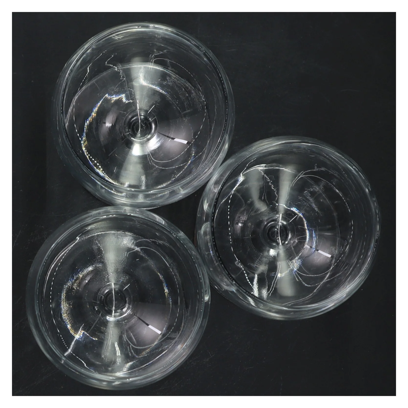 3 kraftige Vinglas  (str. Ø 6,5x12,5 cm)