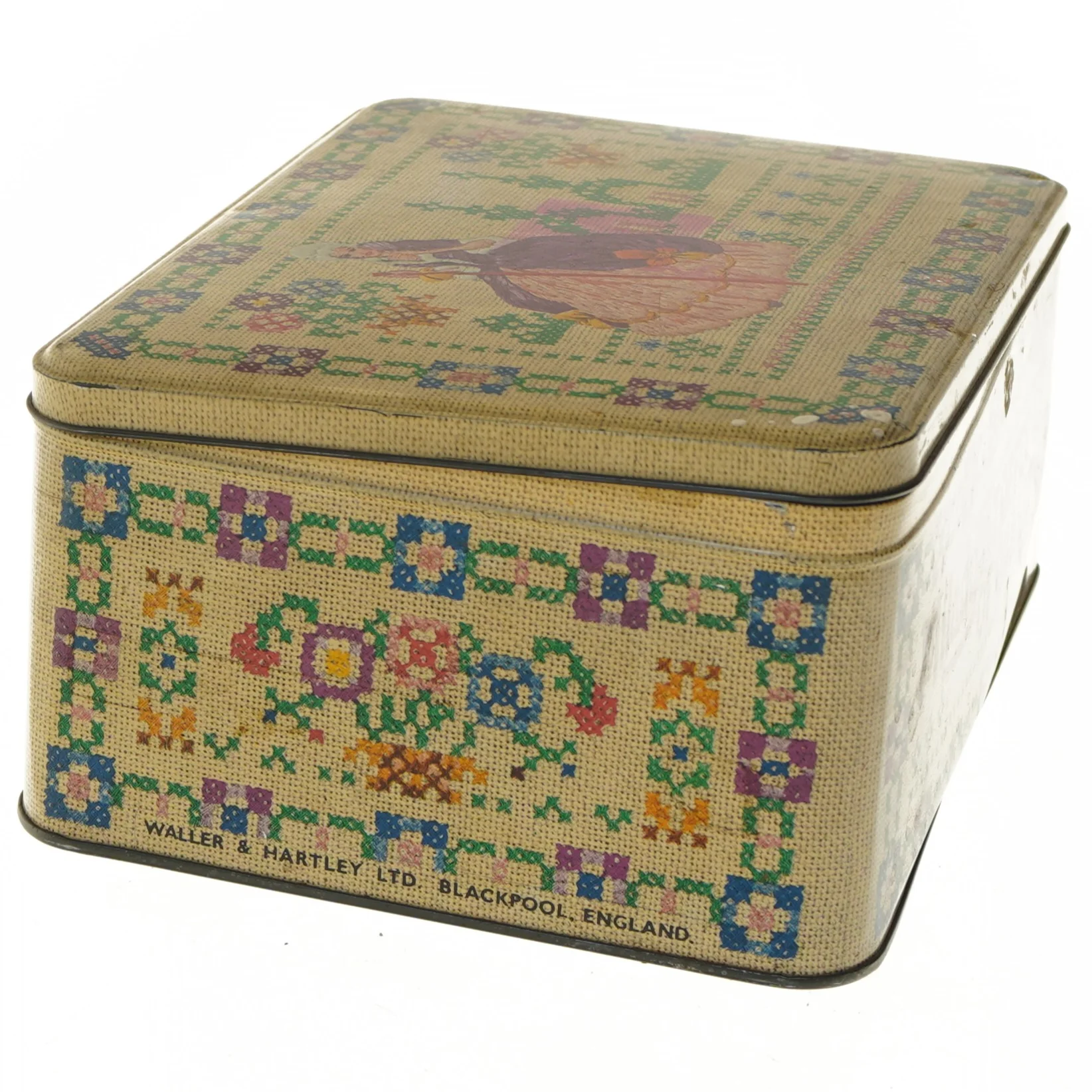 Vintage dåse med broderet design (str. 24x18x10 cm)