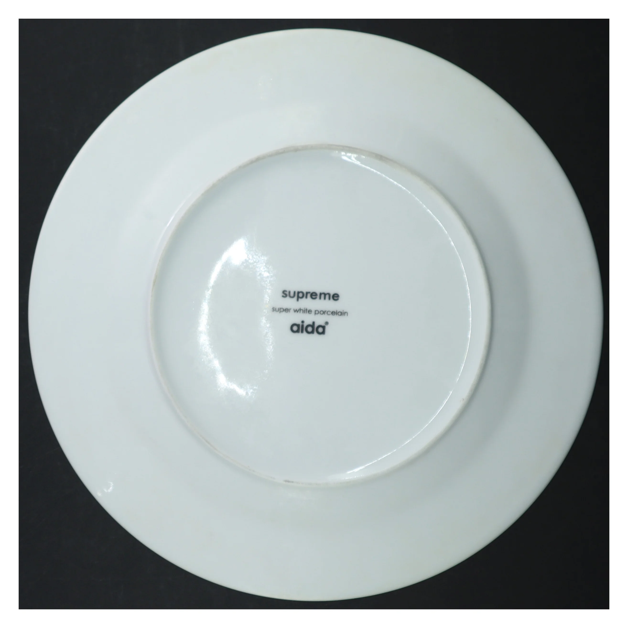 Porcelænstallerkener fra Aida (str. Ø. 27 cm)