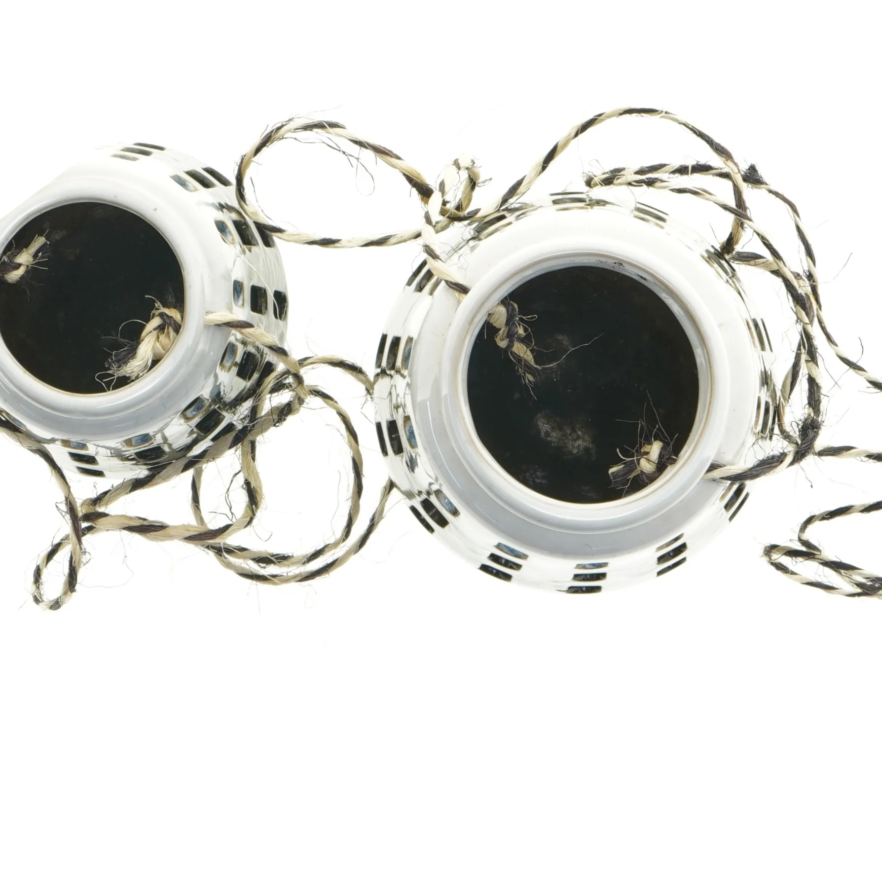 Keramiklys til ophængning (str. 14 x 10 cm og 16 x 11 cm)