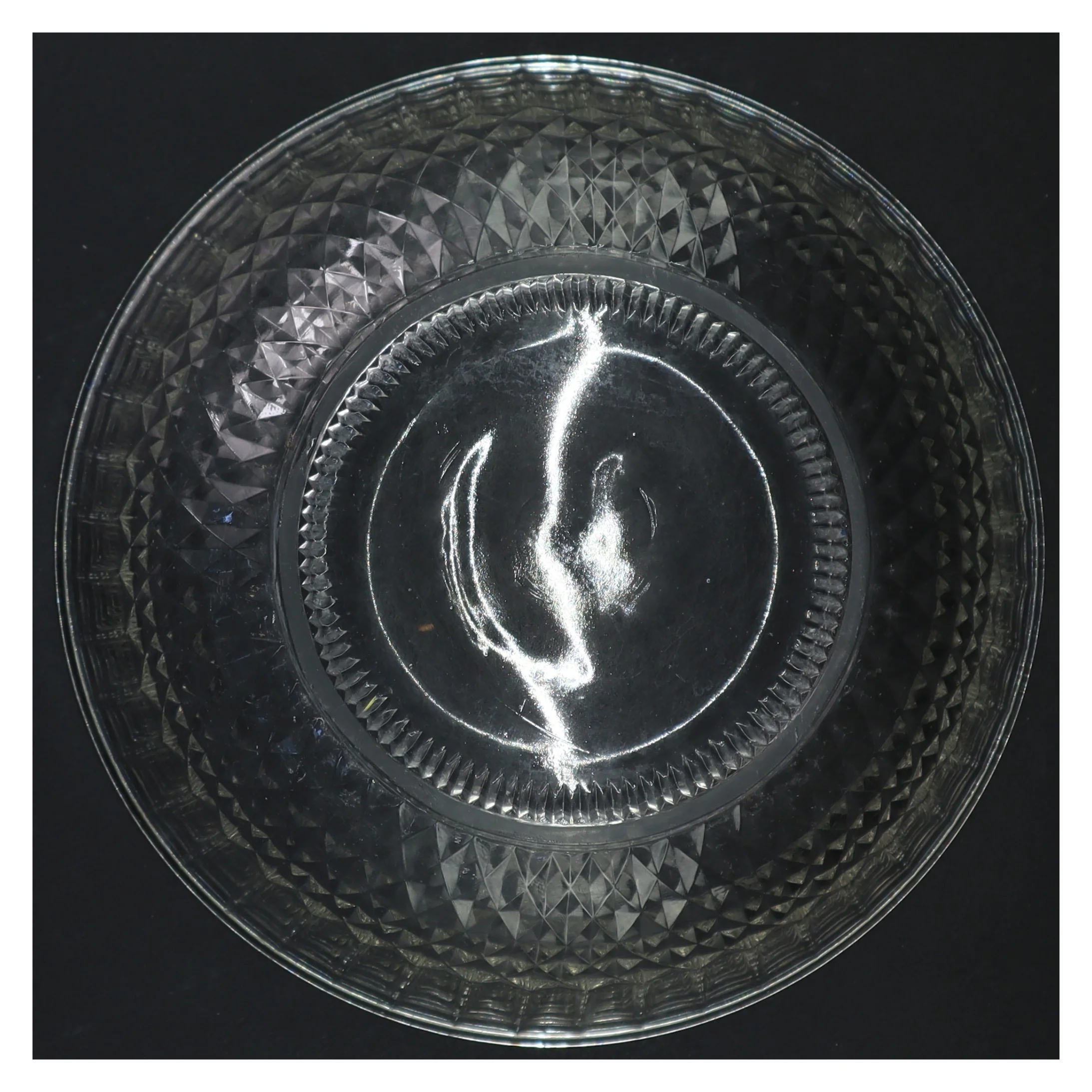 Glasskål med facetslibning (str. Y 23 x 10)