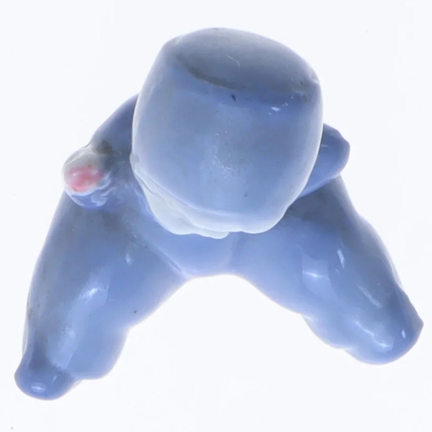 Blå porcelænsfigur - baby (str. 6x5,5 cm)