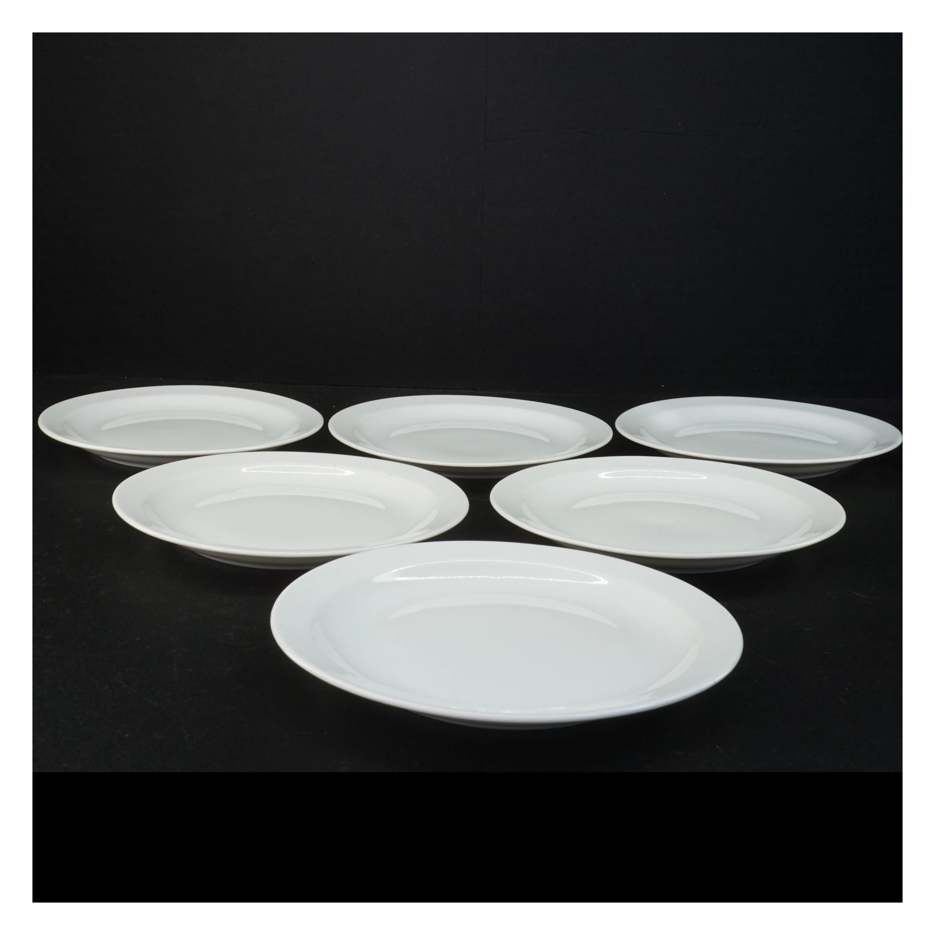 Hvide middagstallerkener (str. 17 x 2 cm)