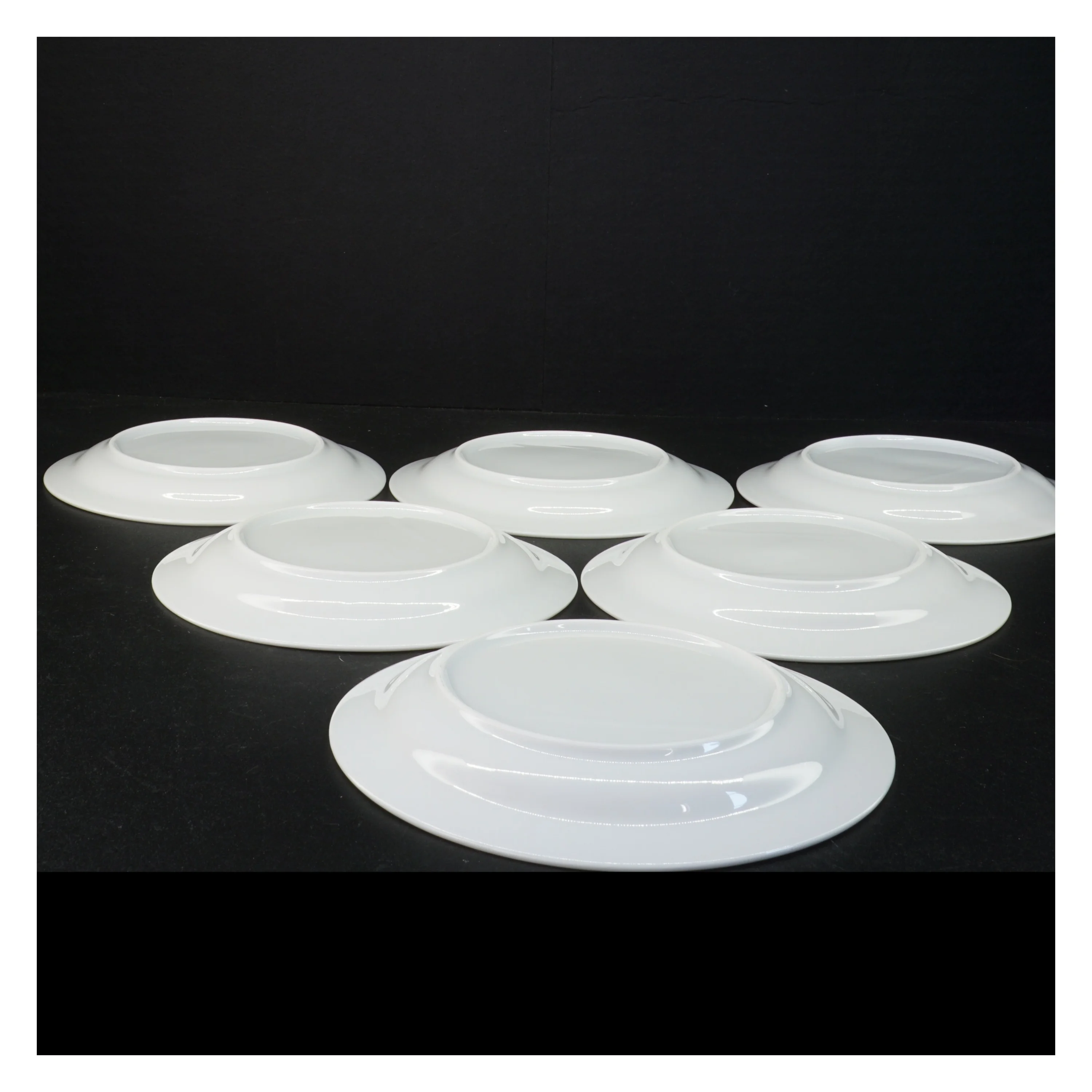 Hvide middagstallerkener (str. 17 x 2 cm)