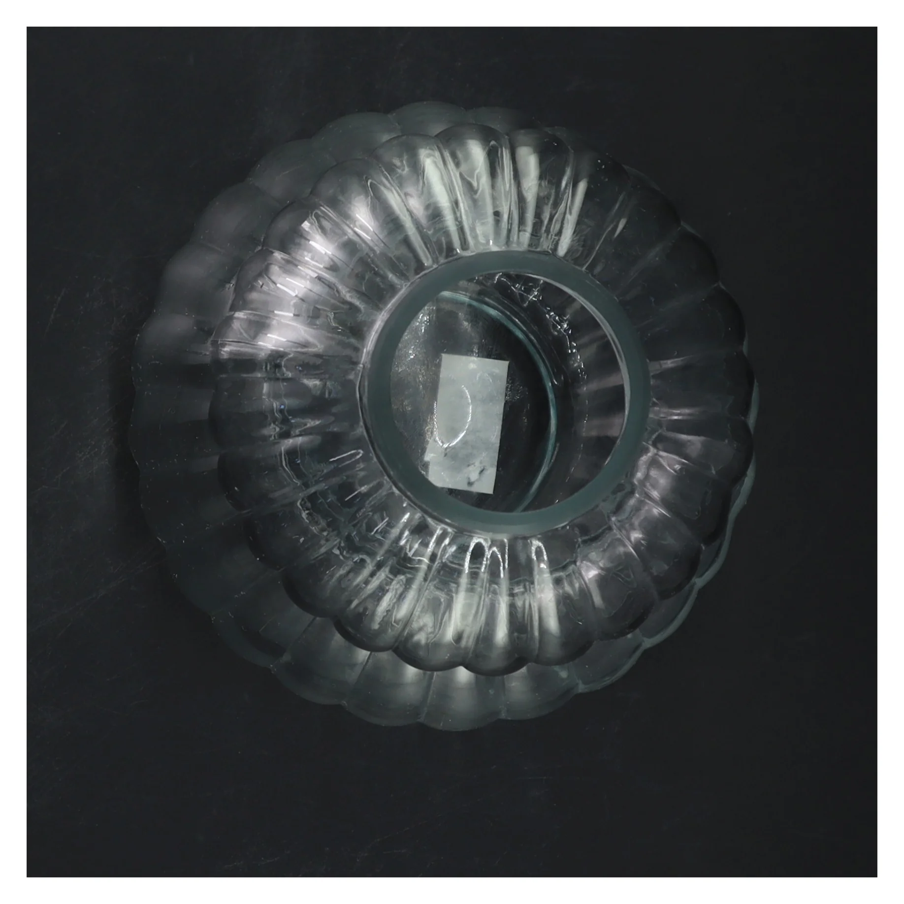 Gennemsigtig glasvase (str. 16 cm)