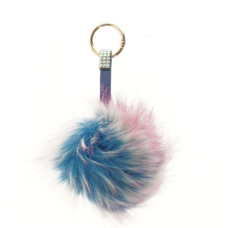 Pels nøglering med stof rem (str. Ø 10 cm)