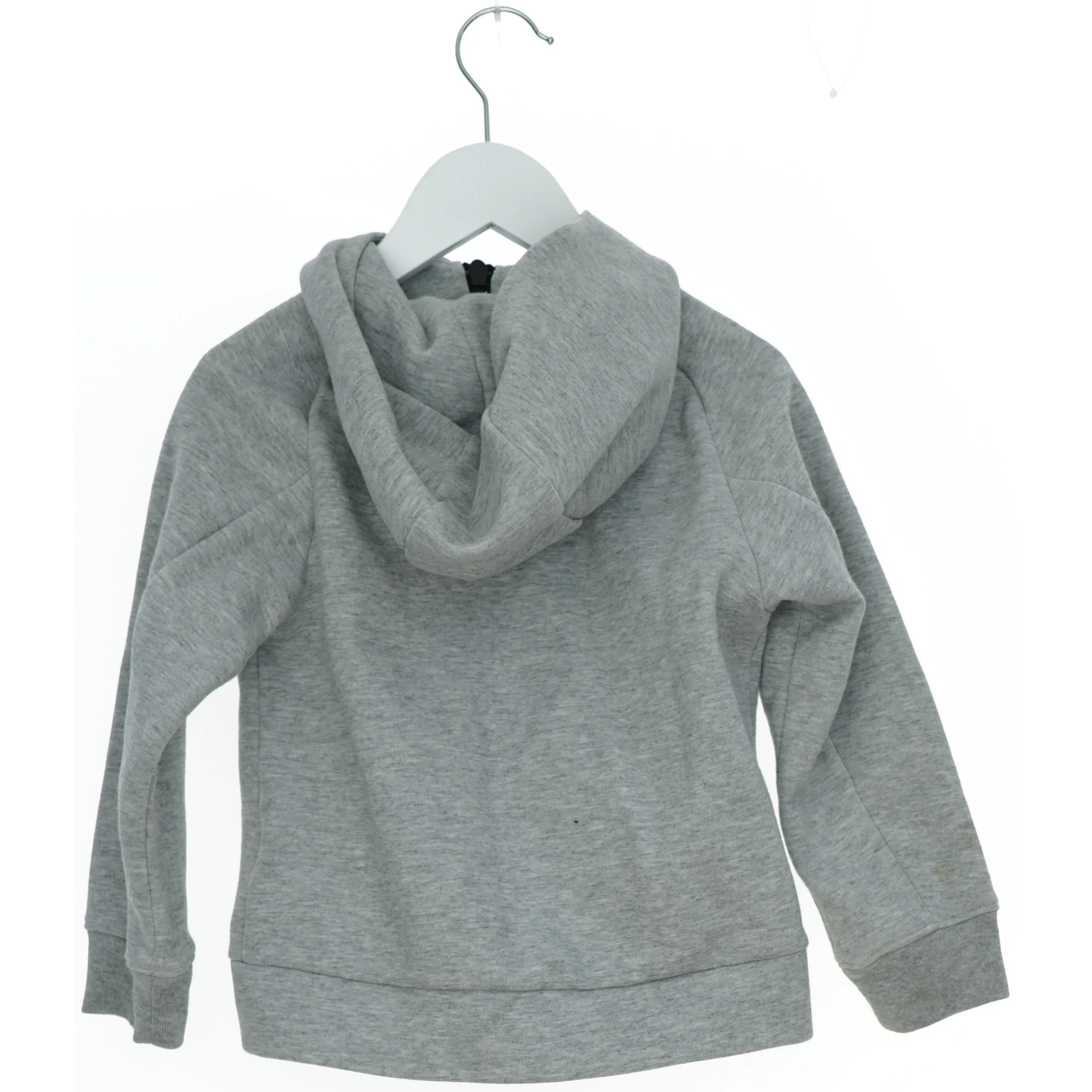 Grå hættetrøje fra Uniqlo (str. 110)