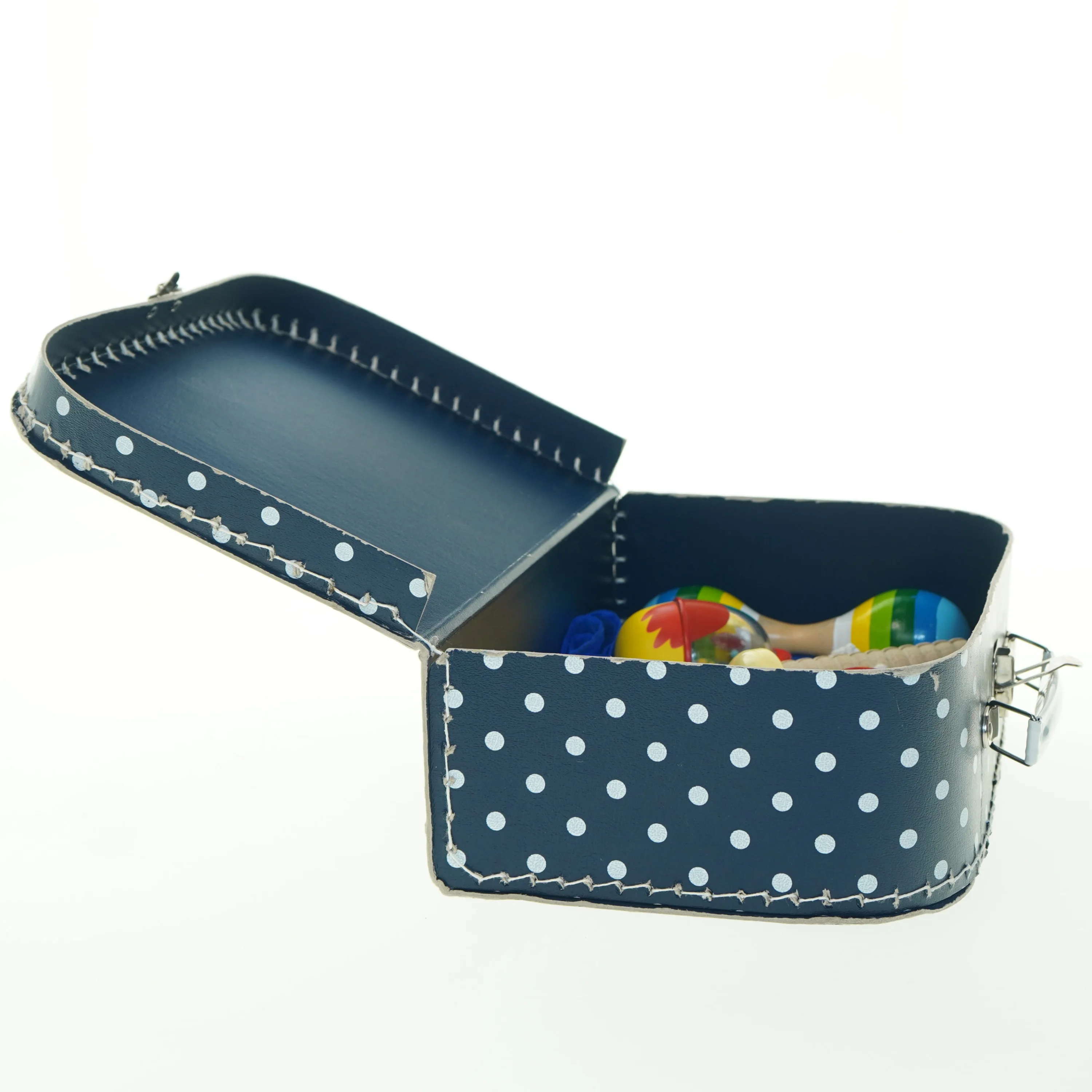 Musiksæt med rytmeinstrumenter fra Polarn O. Pyret (str. 25 x. 17 cm)