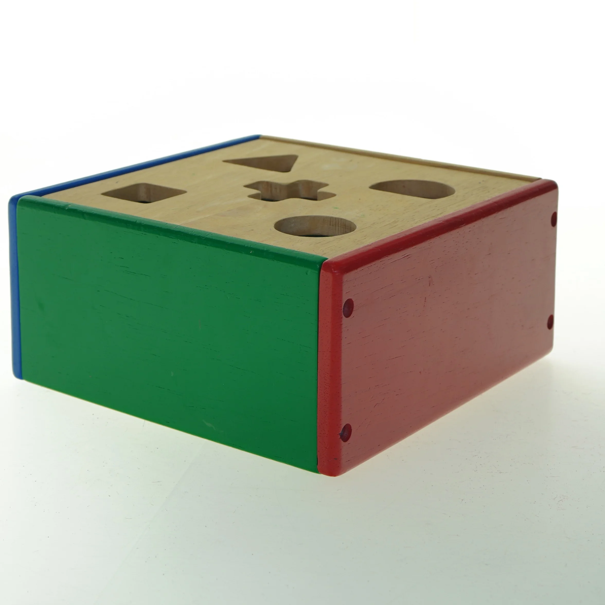 Trækasse med puslespilsforme (str. 20 x 20 cm)