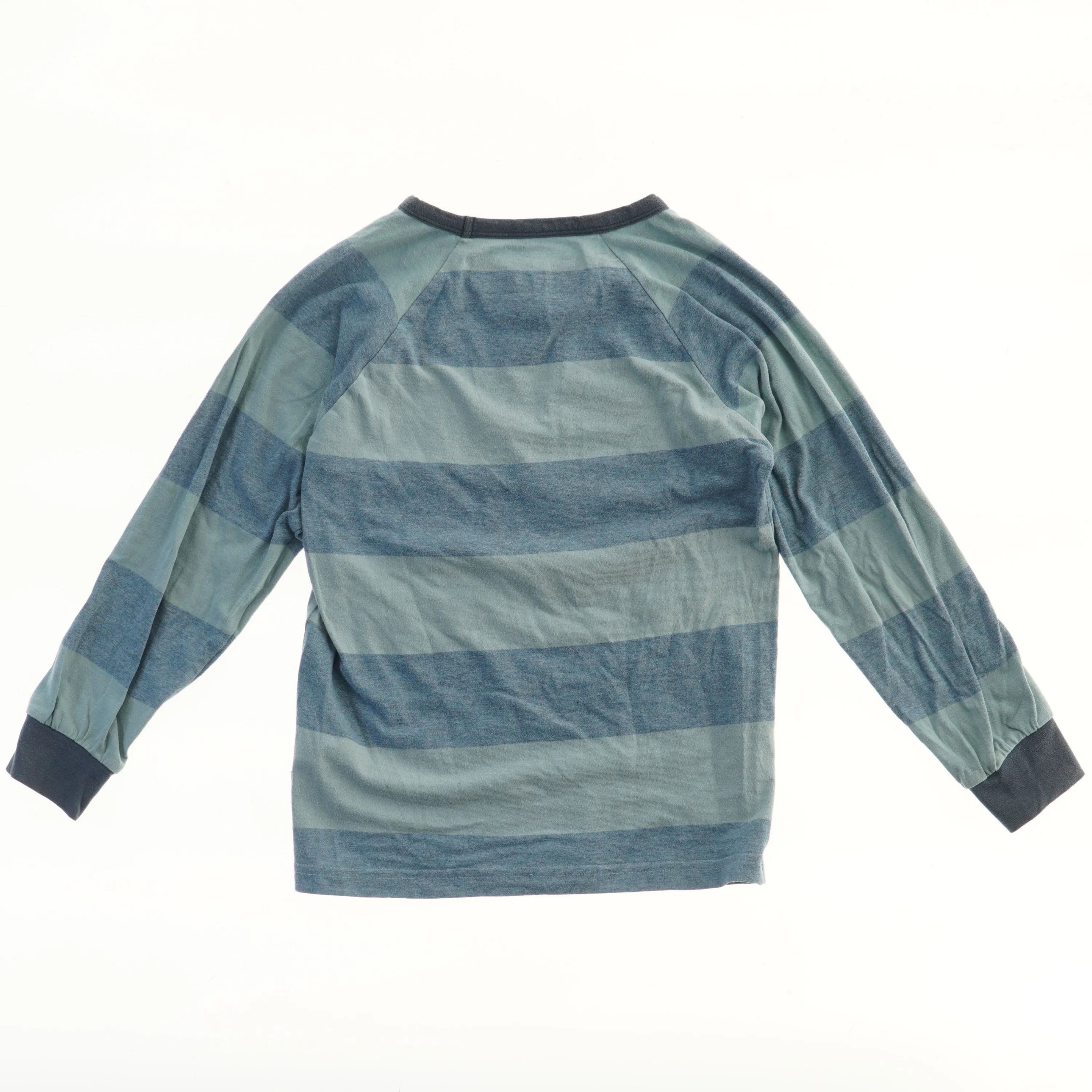 Langærmet trøje med vikingemotiv fra Danefæ (str. 110)