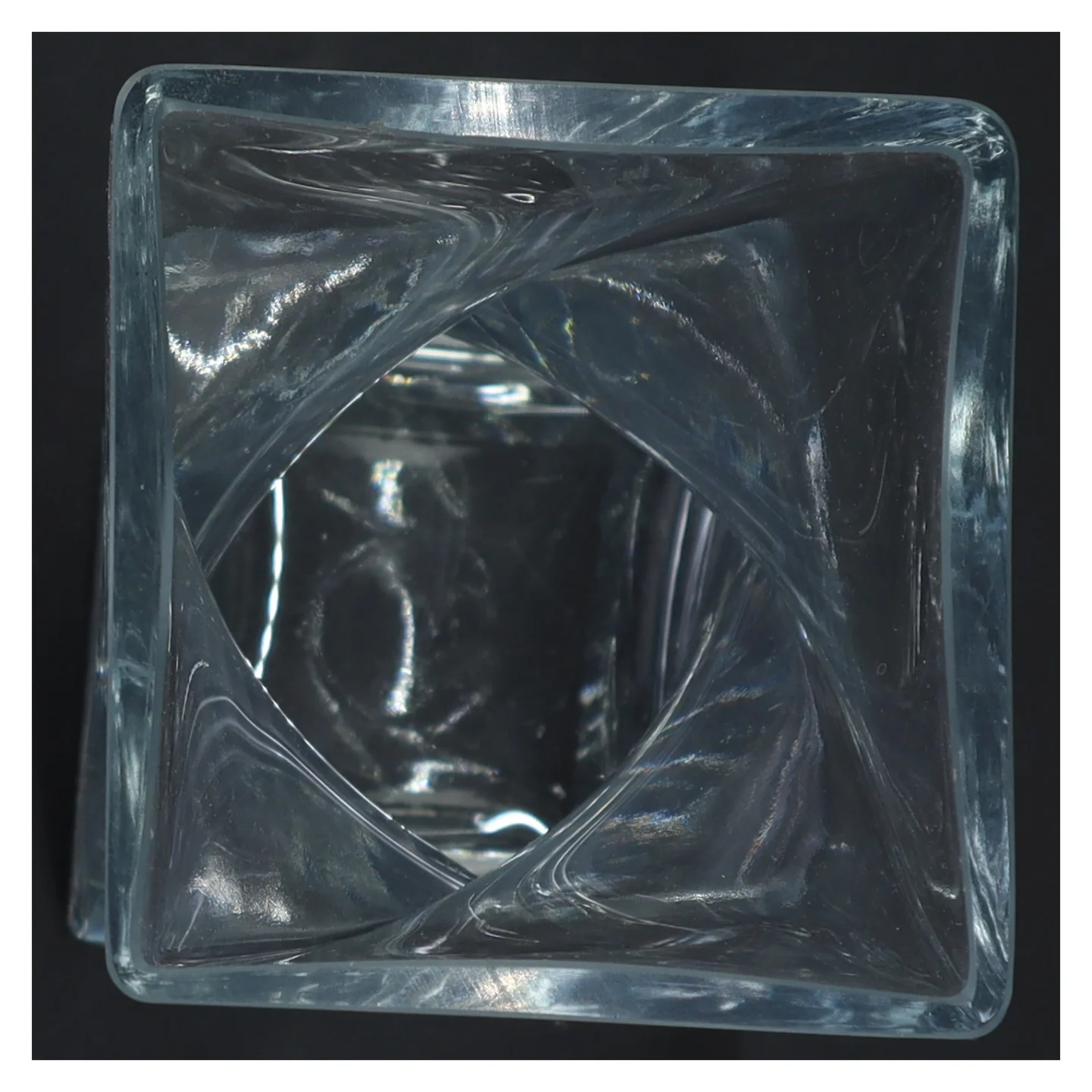 Glasvase med skulpturel form fra Leonardo (str. 25x9x10 cm)