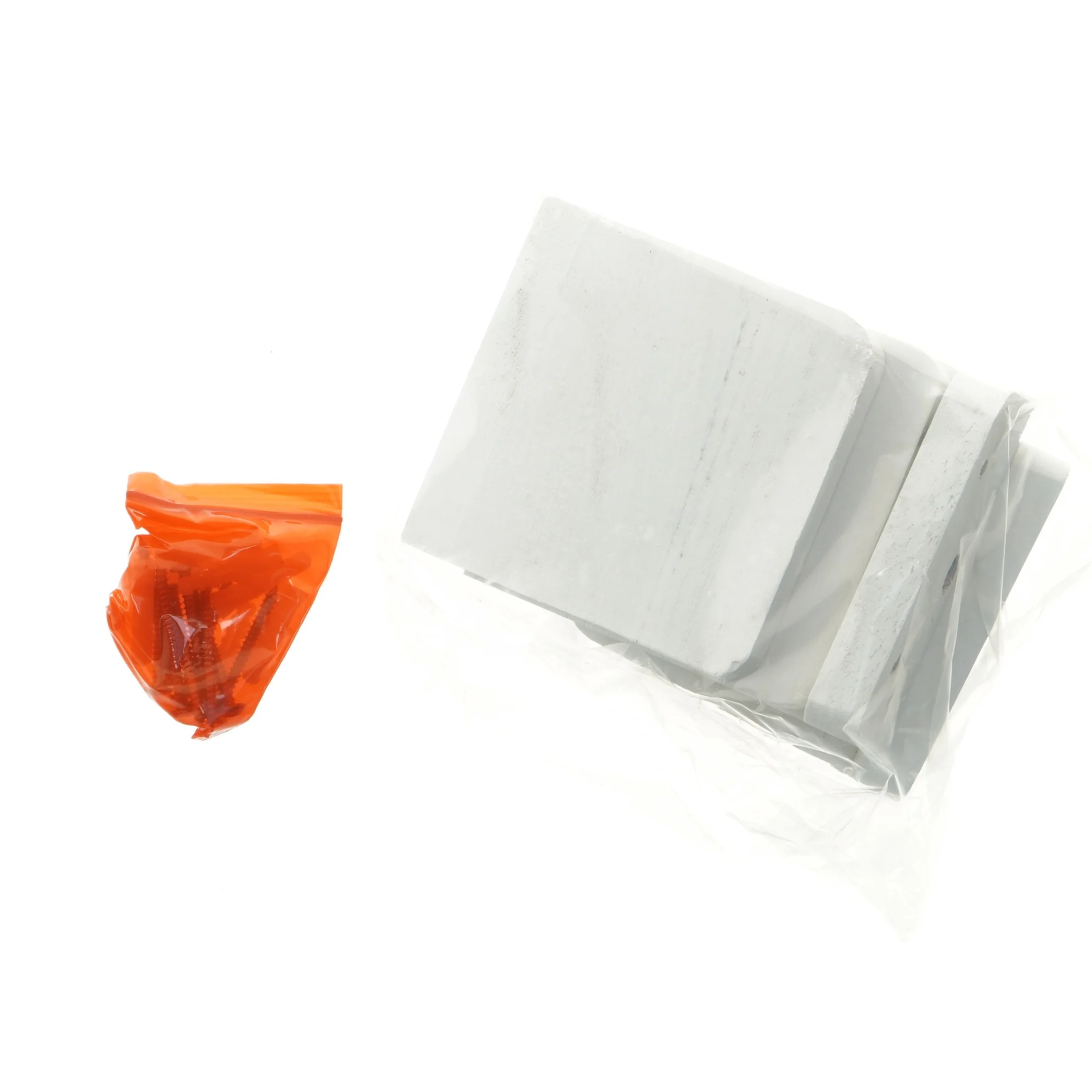 4 stk. små hylder (str. 4 styk. 10. x 10 cm)