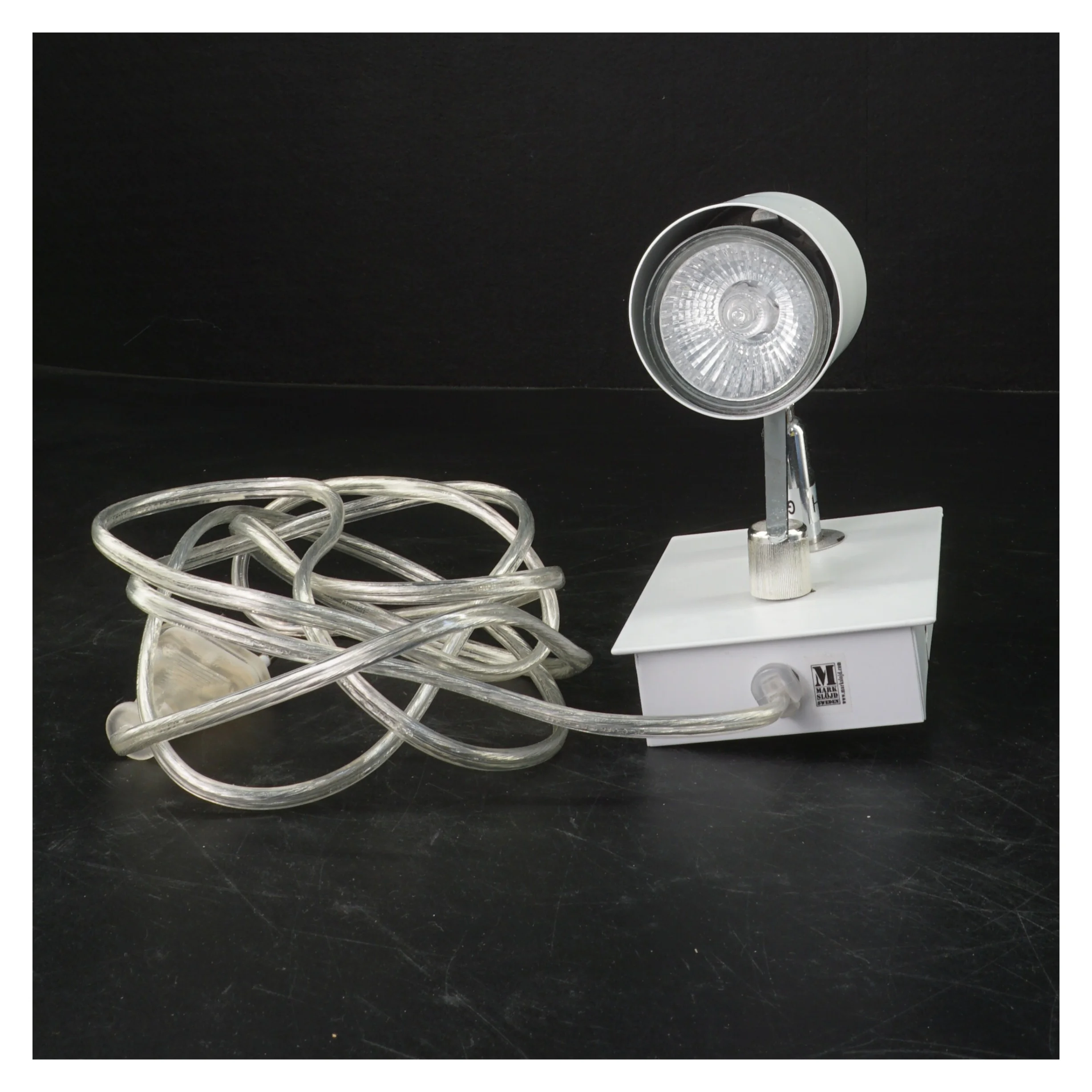 Spotlampe med ledning fra Mark Slöjd (str. 12x11x8 cm)