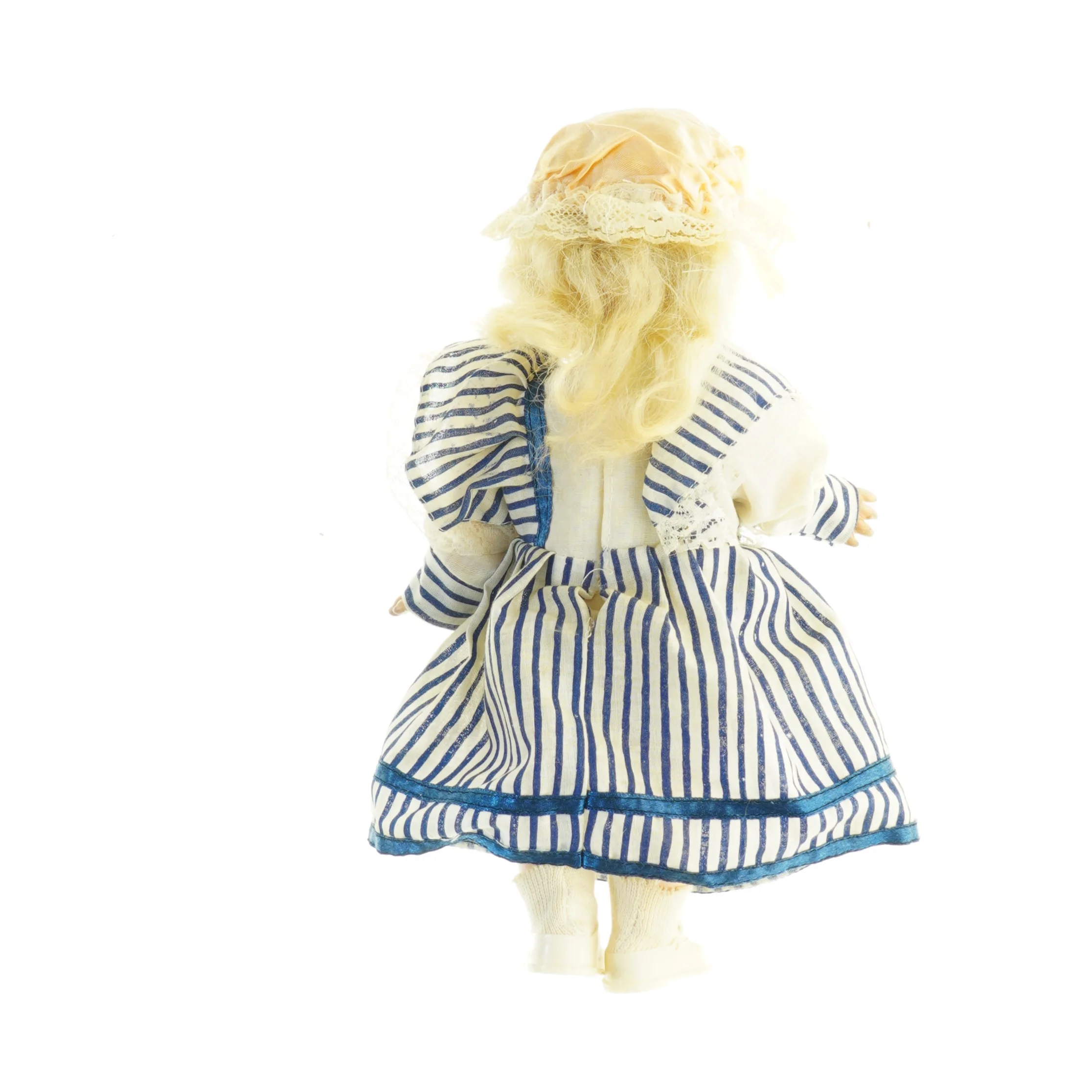 Porcelænsdukke med blå-hvidt stribet kjole (str. 26 x 12 cm)