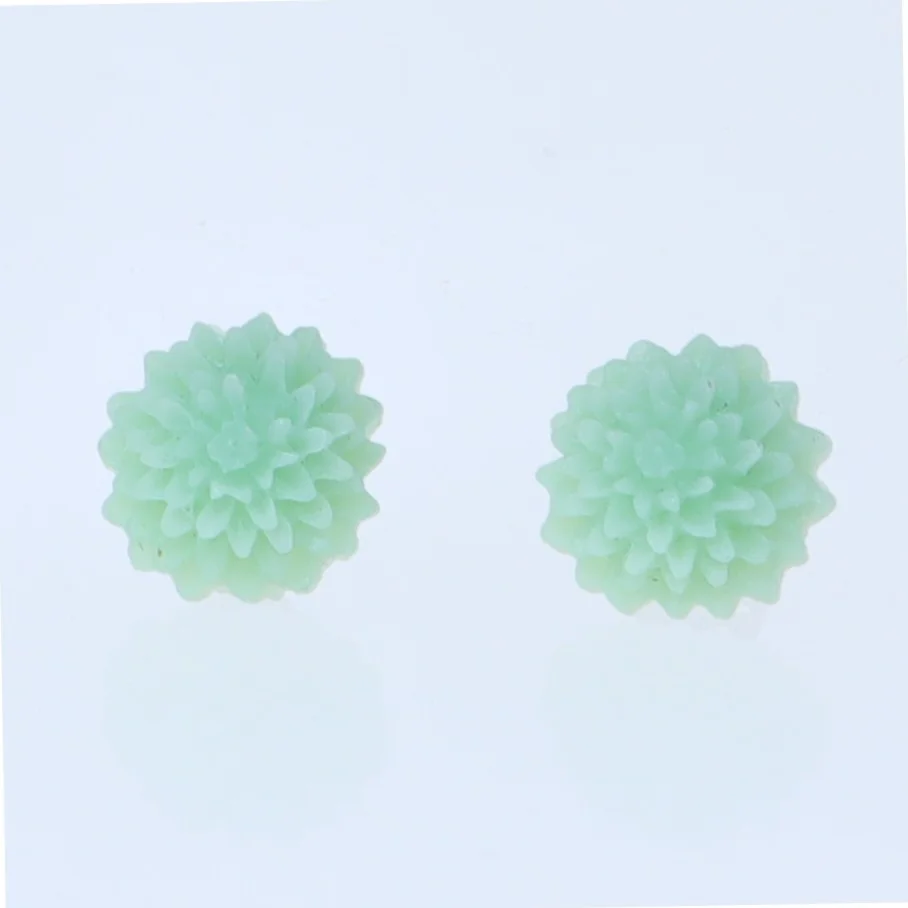 Blomsterformede ørestikkers i lysegrøn (str. 15 mm)