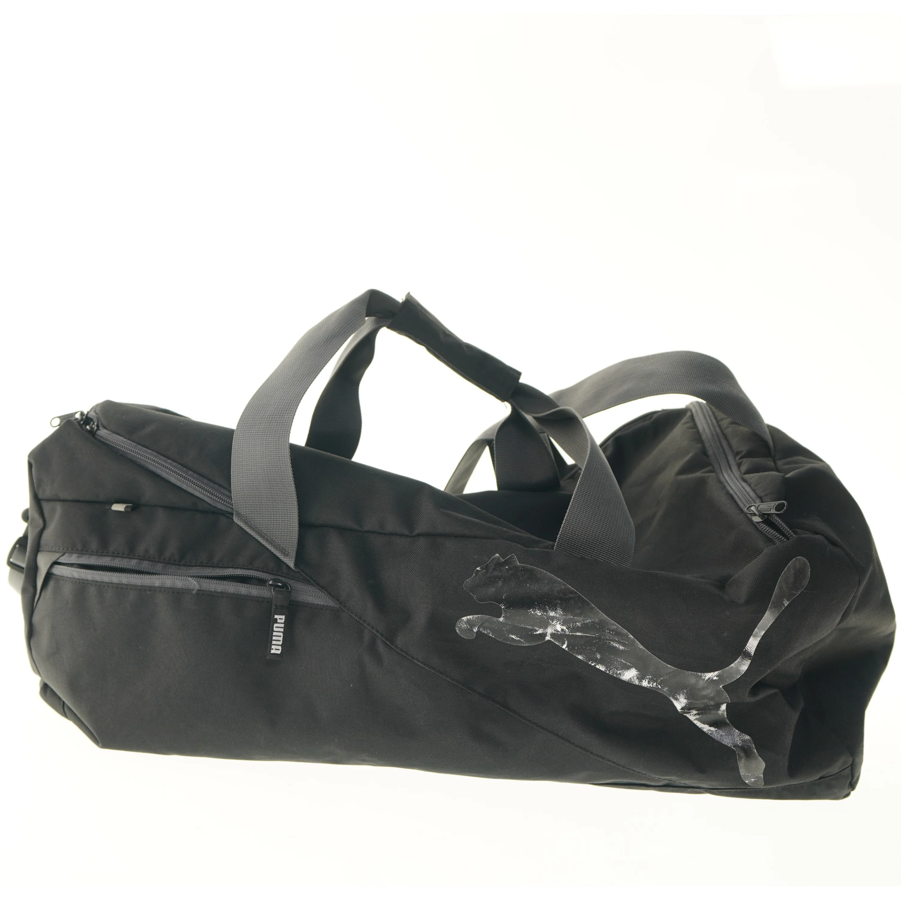 Sort sportstaske fra Puma (str. 66x41x45 cm)
