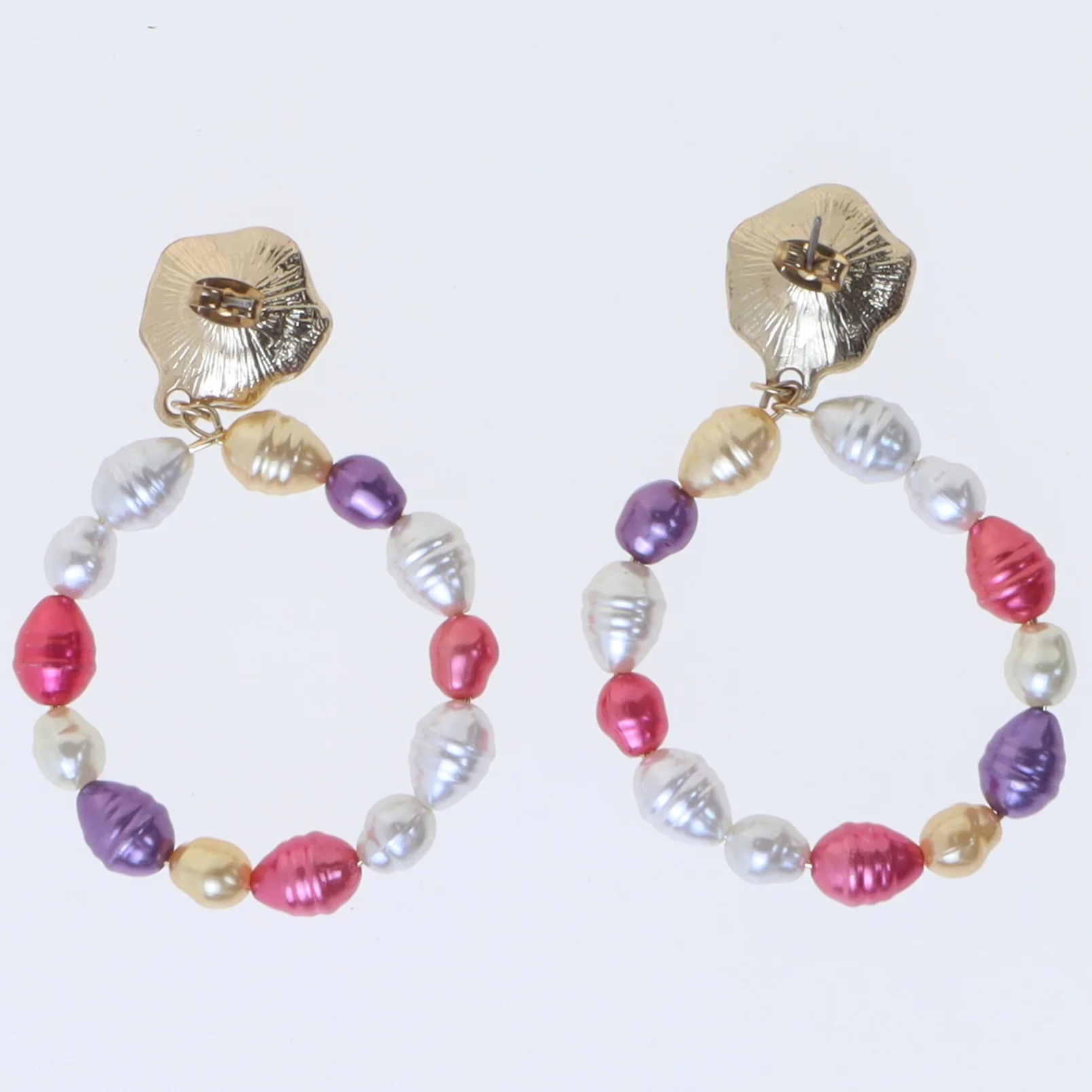 Søde kitch/80'er, 90'er perleøreringe med flerfarvet design (str. Ø. 45 mm. længde. 65 mm)