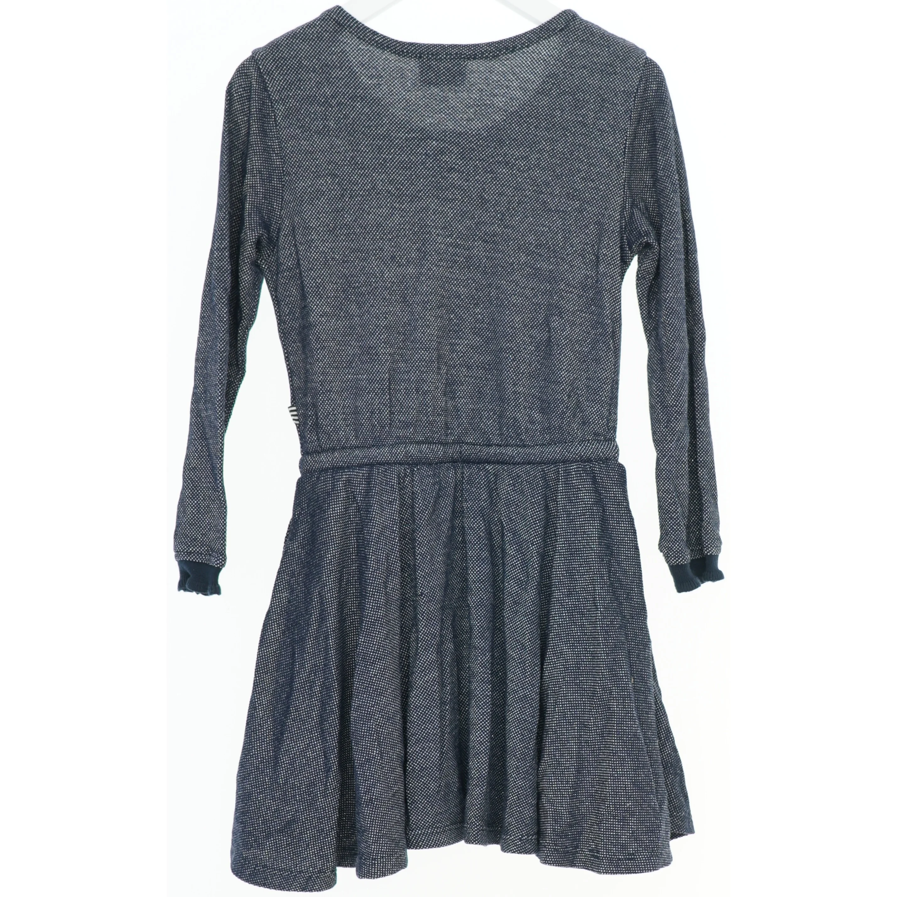 Børnekjole med lange ærmer fra Mads Nørgaard (str. 104)