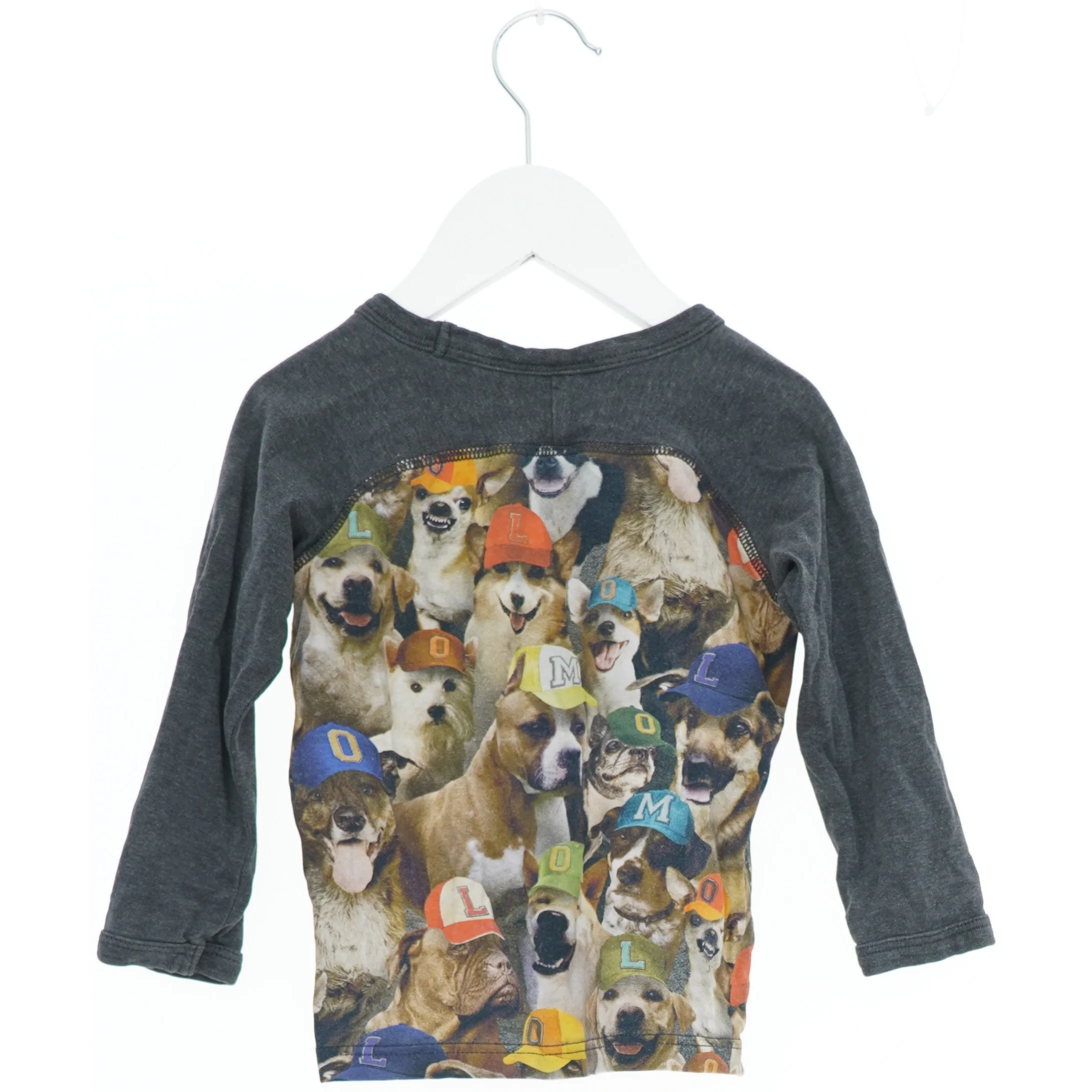 Langærmet trøje med hundemotiv fra Molo (str. 92)