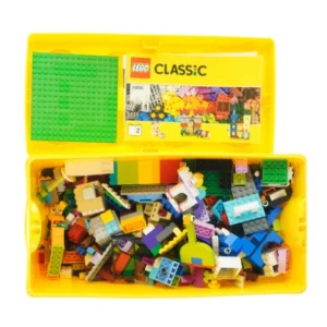 Opbevaringskasse med blandet lego fra Lego (str. Kasse 35 X 17 X 27 cm)