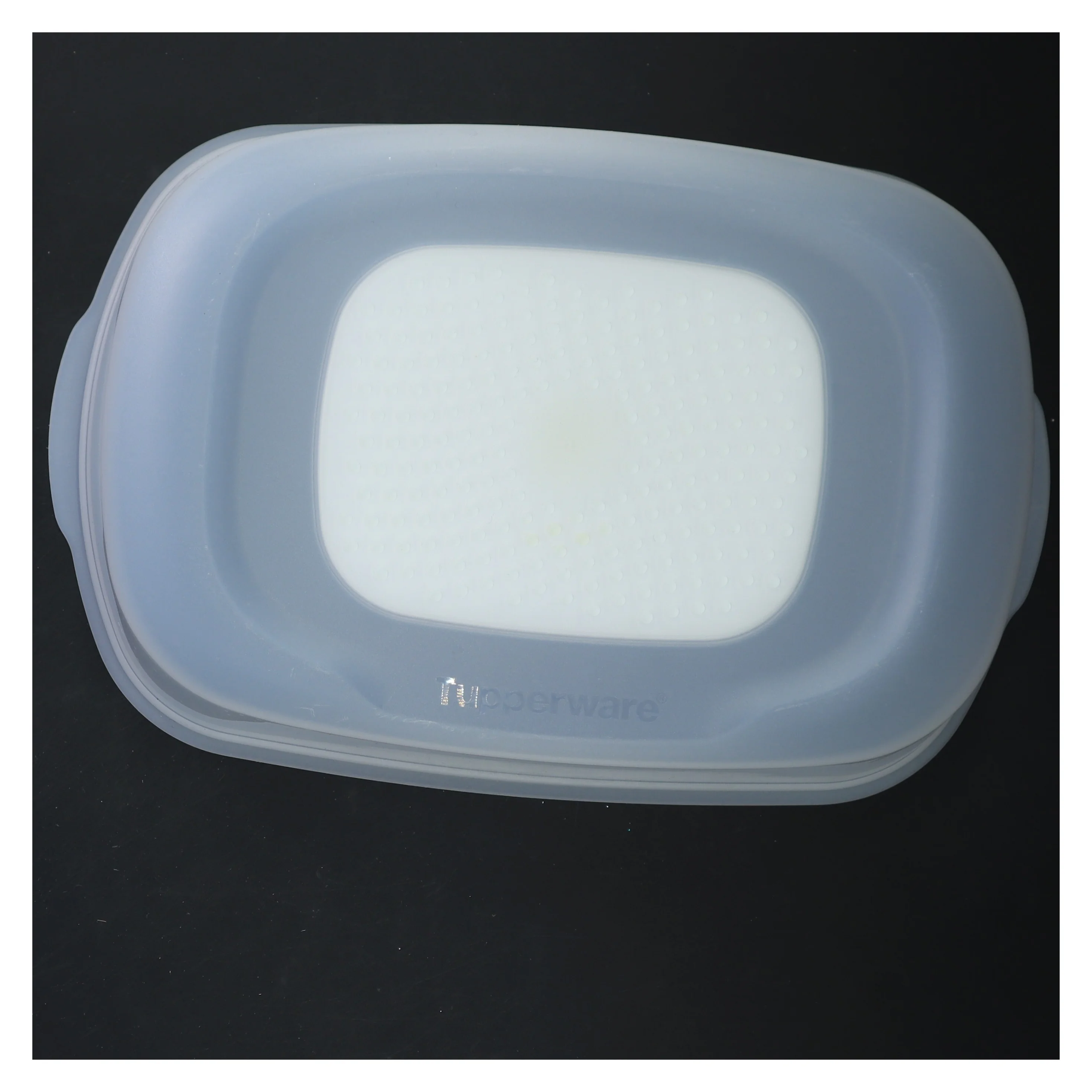 Tupperware osteboks Plastik opbevaringsboks med låg fra Tupperware (str. 30x20 cm)