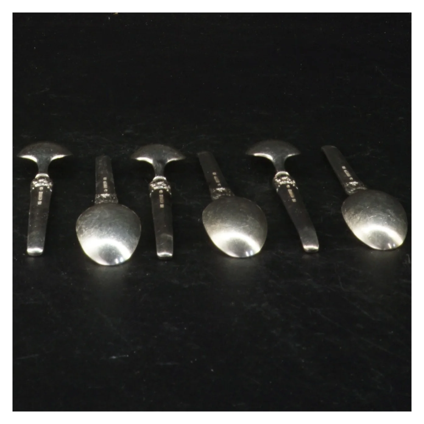 S&oslash;lv teskeer (str. 12,5 cm)