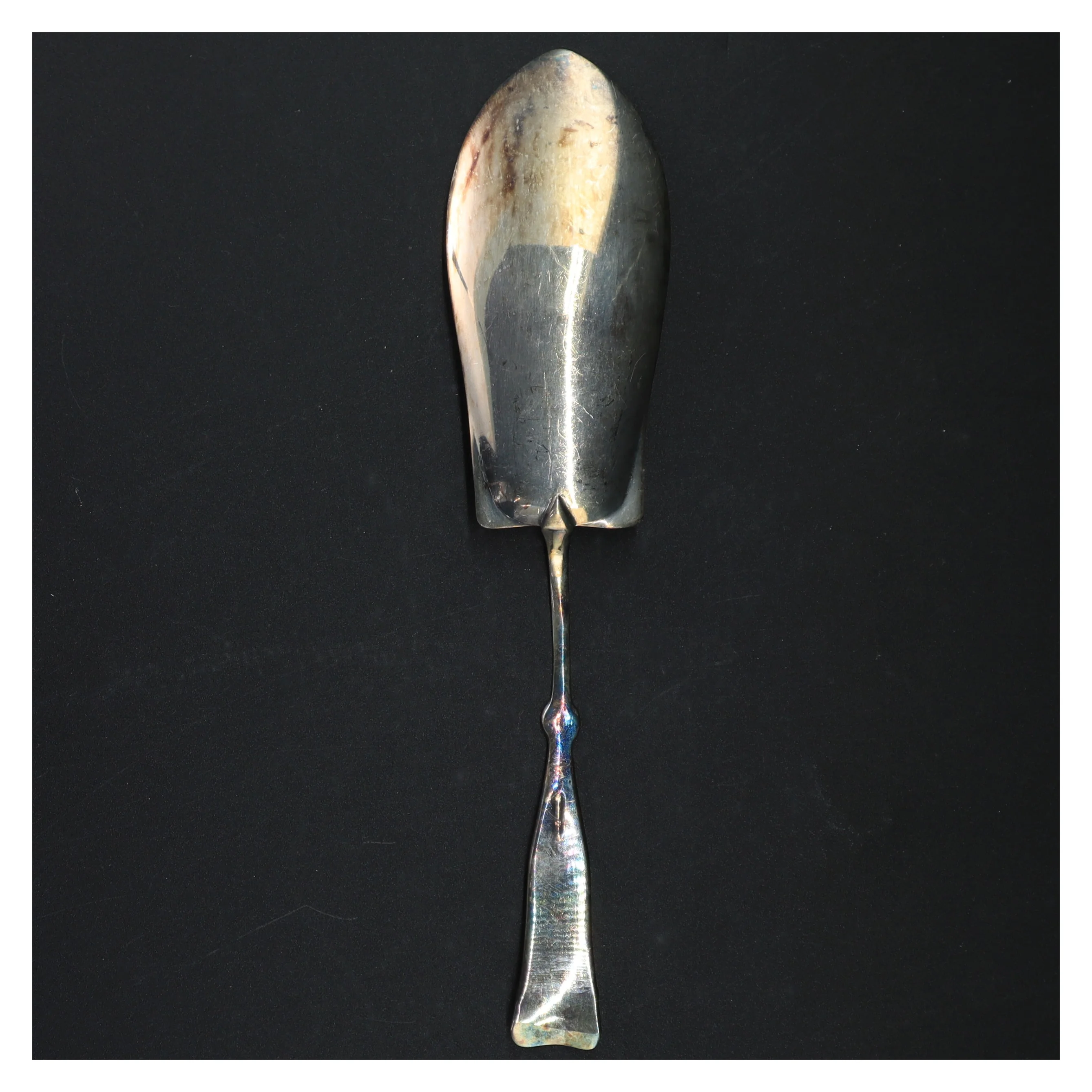 Servering ske i sølv (str. 28 cm)