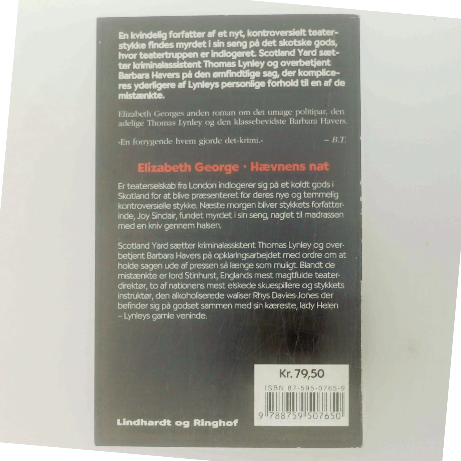 Hævnens nat af Elizabeth George (Bog)