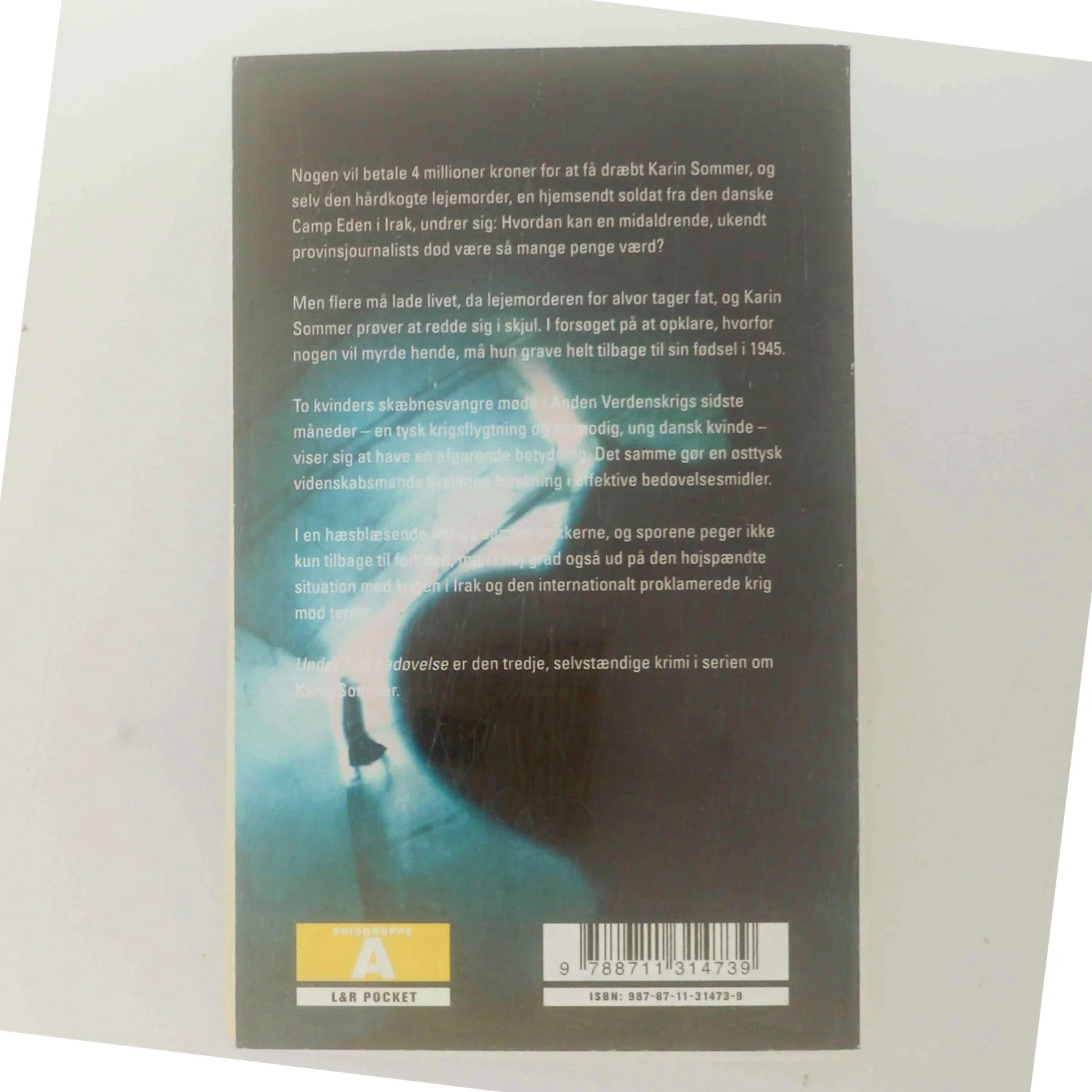 Under fuld bedøvelse af Gretelise Holm (f. 1946) (Bog)