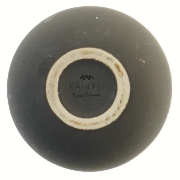 Sort keramikvase fra Kähler (str. Ø 10 cm længde 17 cm)