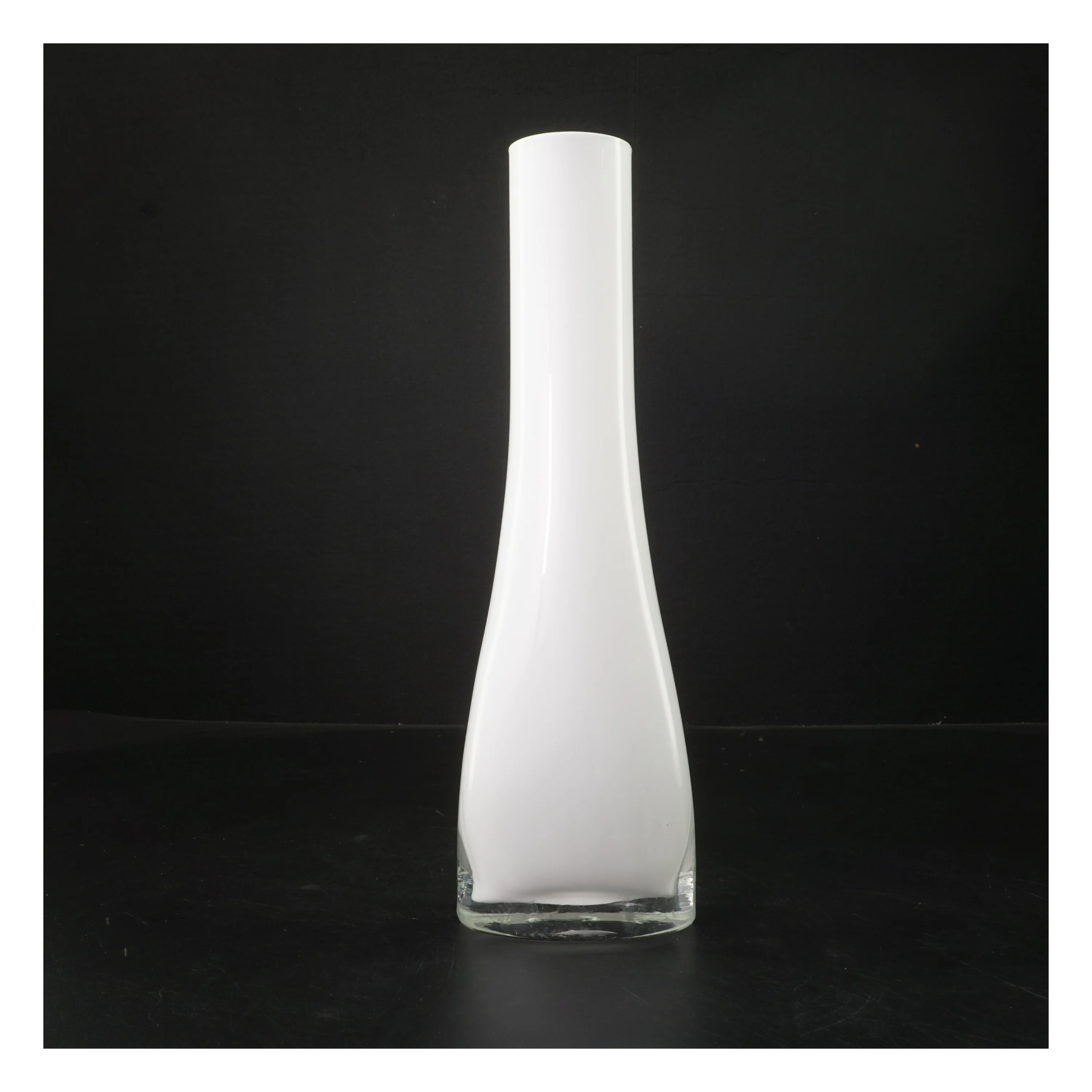 Slank vase fra Marie Sohl (str. 35 cm)