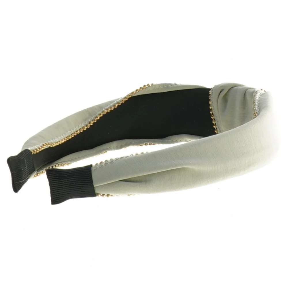 Grå/grøn hårbøjle med guldkæde (str. 16 x 12 x 3,5 cm)