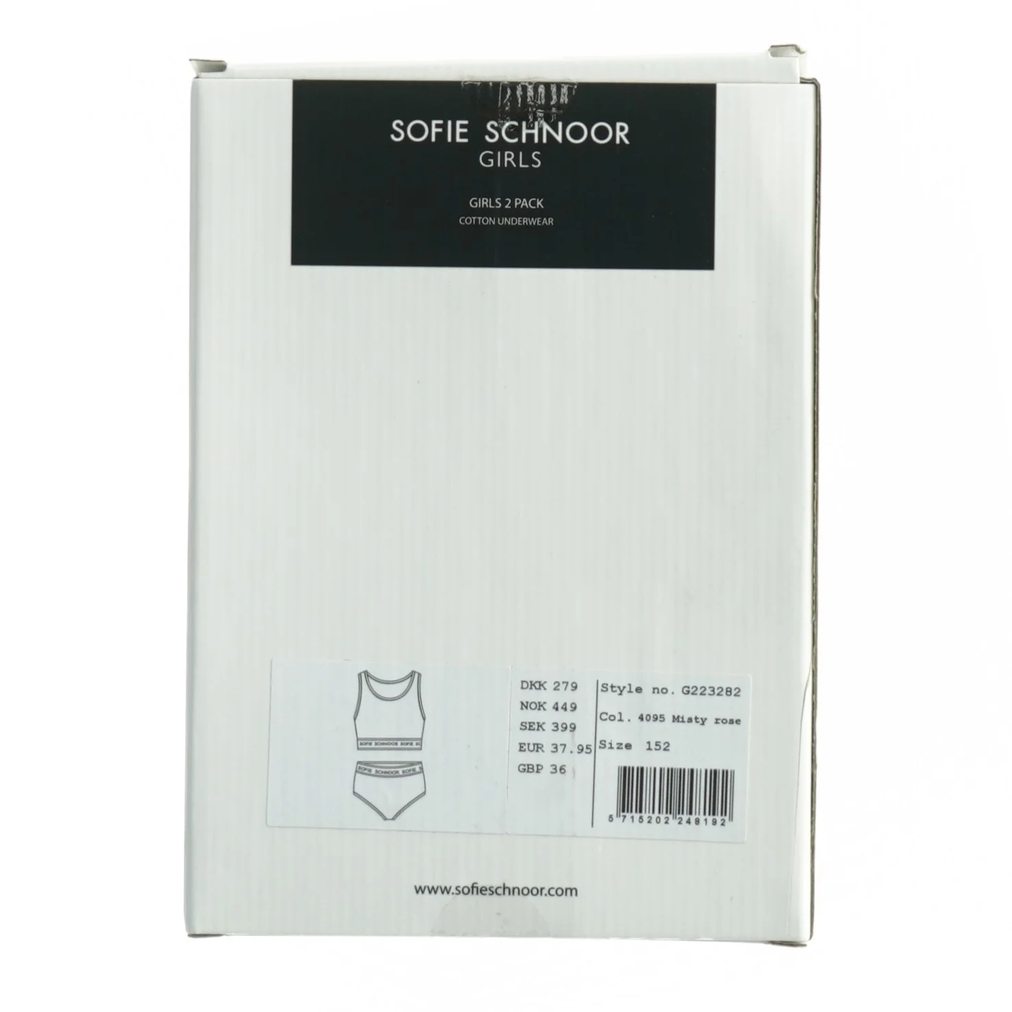 Undertøj fra Sofie Schnoor (str. 152)