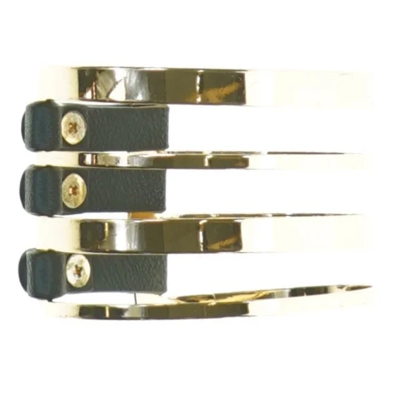 Gyldent armbånd med sort læder (str. Ø6,5 x, 5 cm )