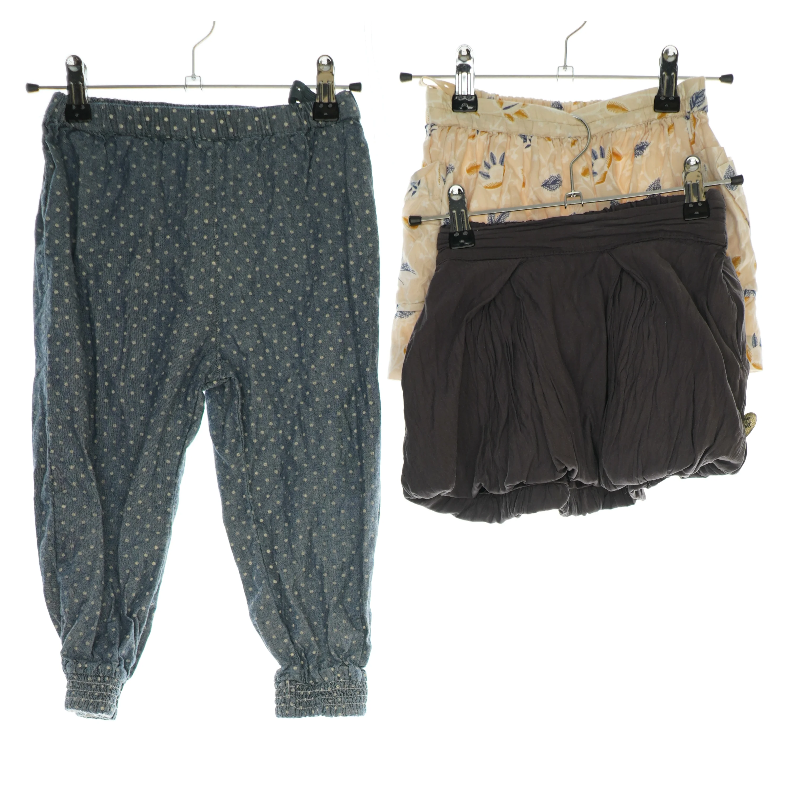 Bukser og 2 nederdele (Str. 104)