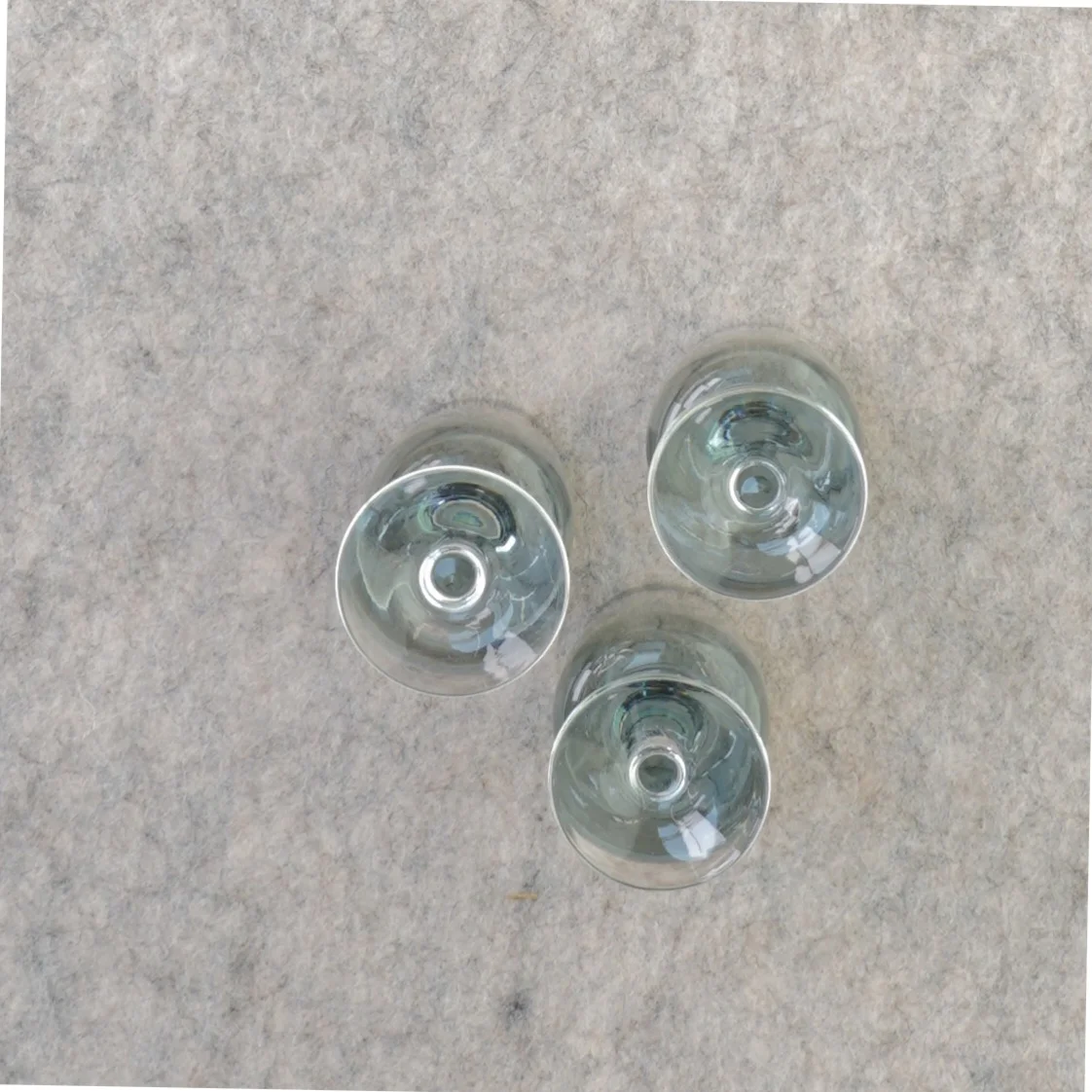 3 drikkeglas (str. 9 x 4 cm)