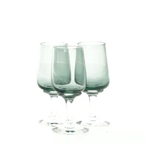 3 drikkeglas (str. 9 x 4 cm)