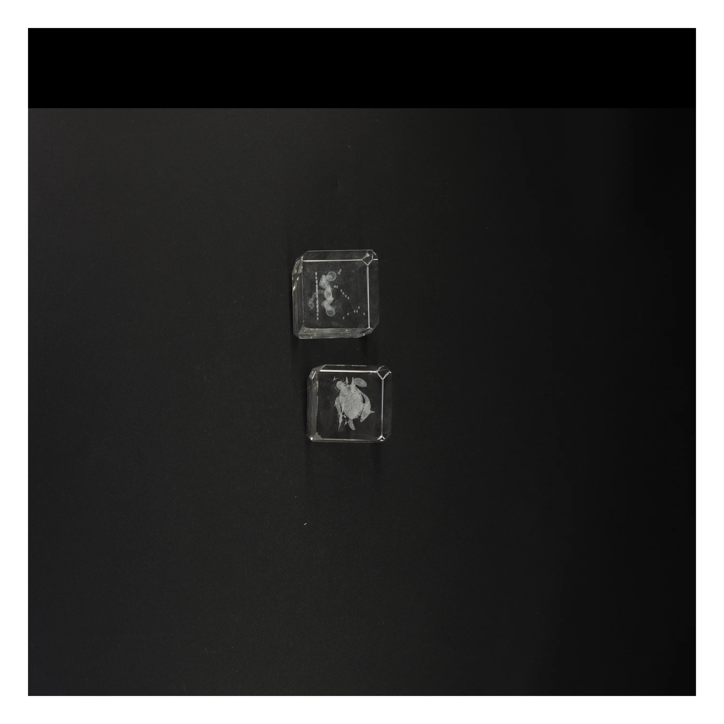 3D lasergraverede glasblokke (str. 8 x 5 cm)