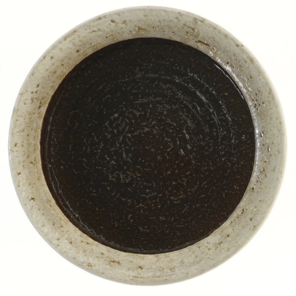 Keramisk rund brunt fad fra Søholm Stentøj (str. Ø 19 cm)