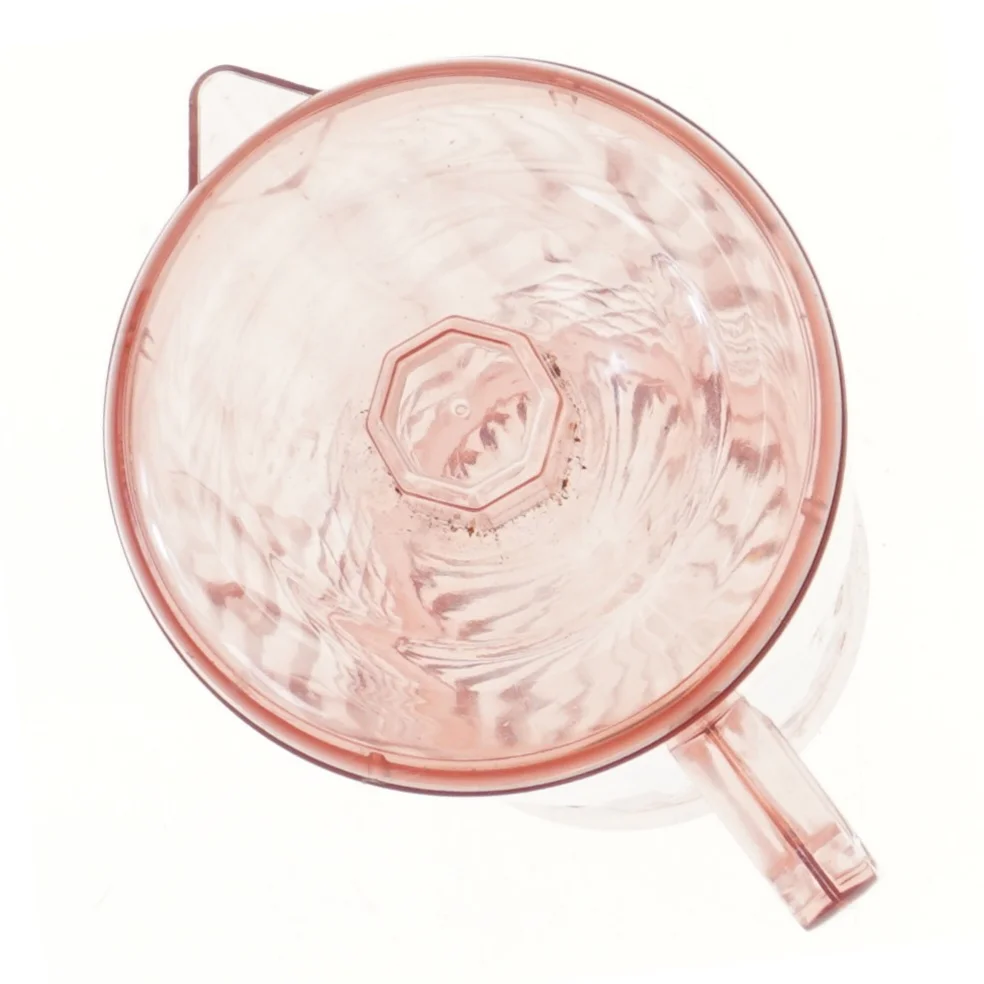 Plastikkande med låg (str. 24 cm)