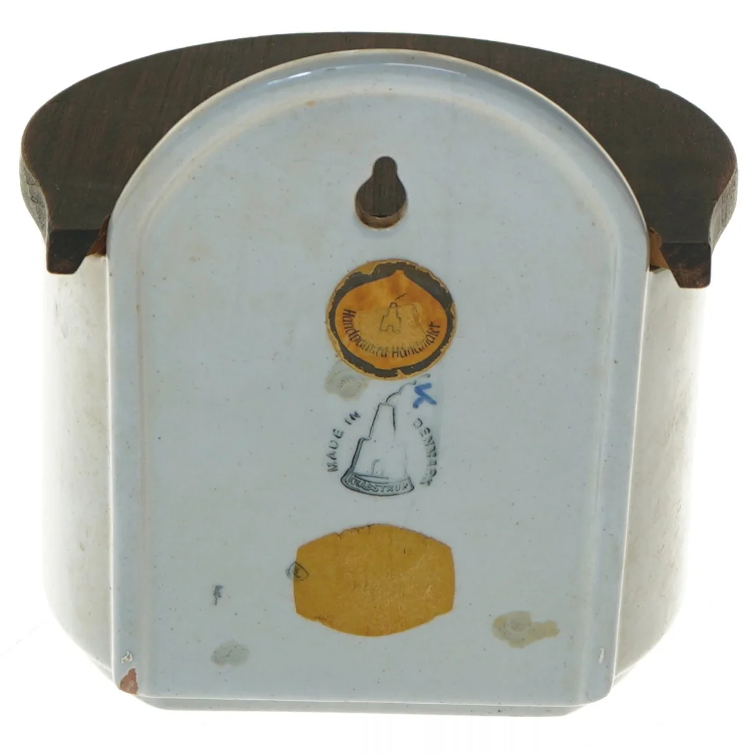 Vægmonteret melbeholder fra Knabstrup (str. Ø 13 cm)