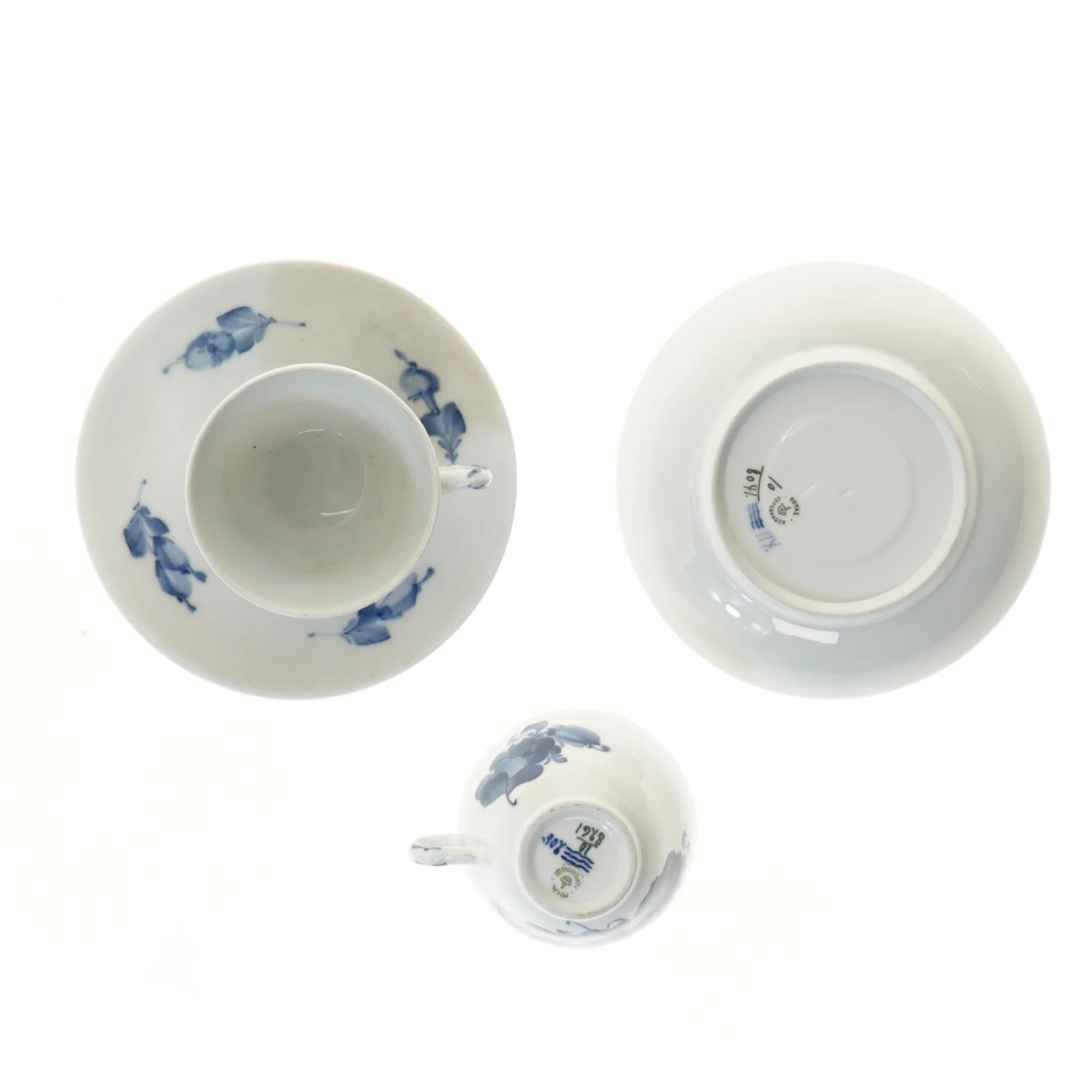 Porcelæns kaffekopper med underkopper fra Royal Copenhagen (str. Ø 8 & 14,5 cm)