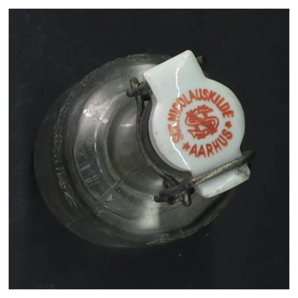 Vintage glasflaske med patentlåg fra St. Nicolaus Kilde (str. 21 cm)